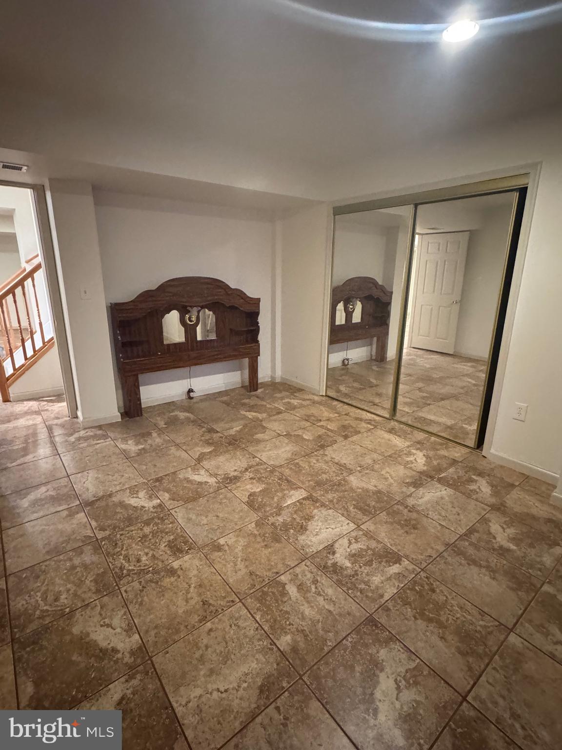 KING FARM WATKINS POND - Residential Lease