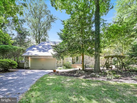 Photo of 108 Poplar Lane, Elizabethtown, PA 17022 (MLS # PALA2056574)