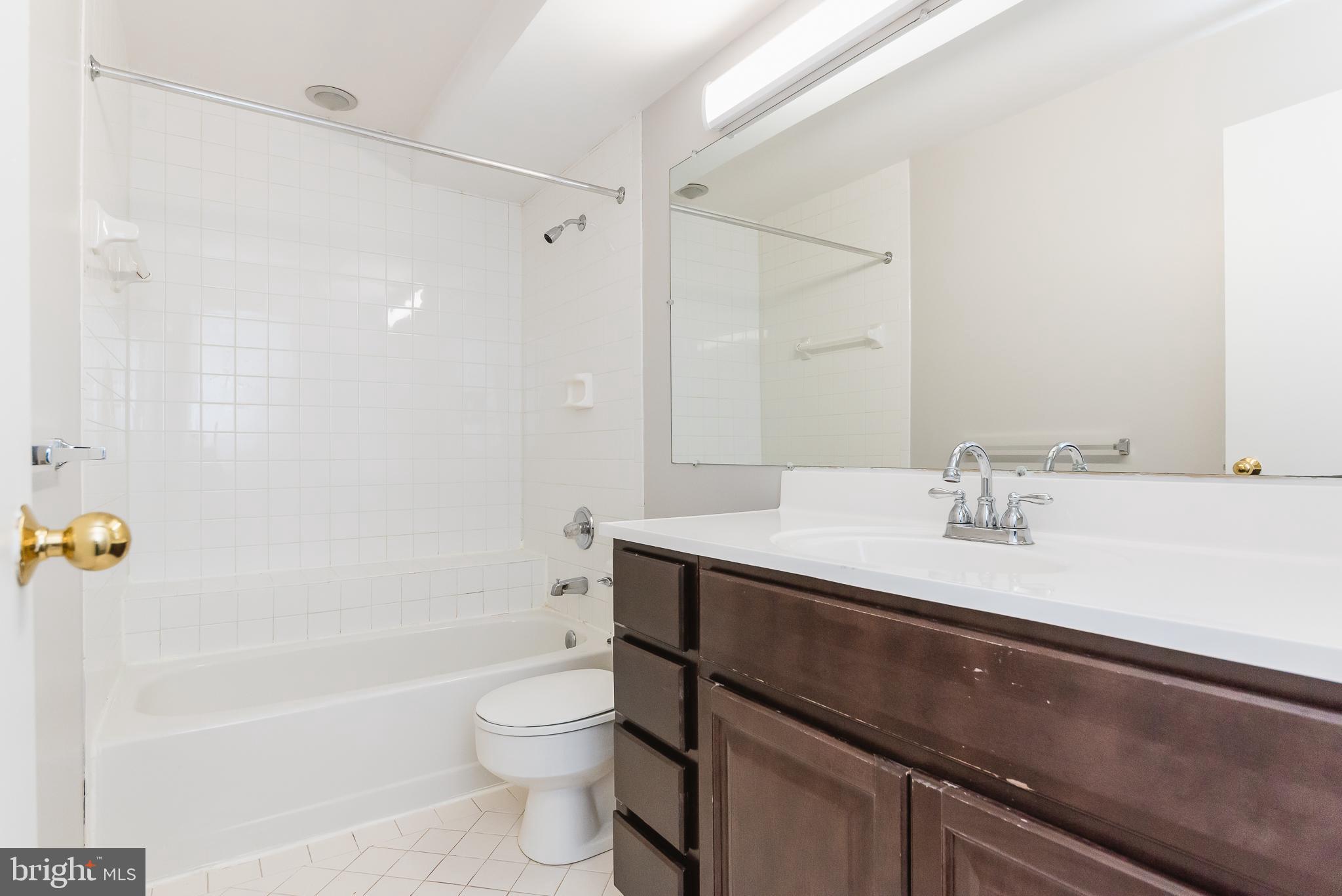 THE FALLS GARDEN - Residential