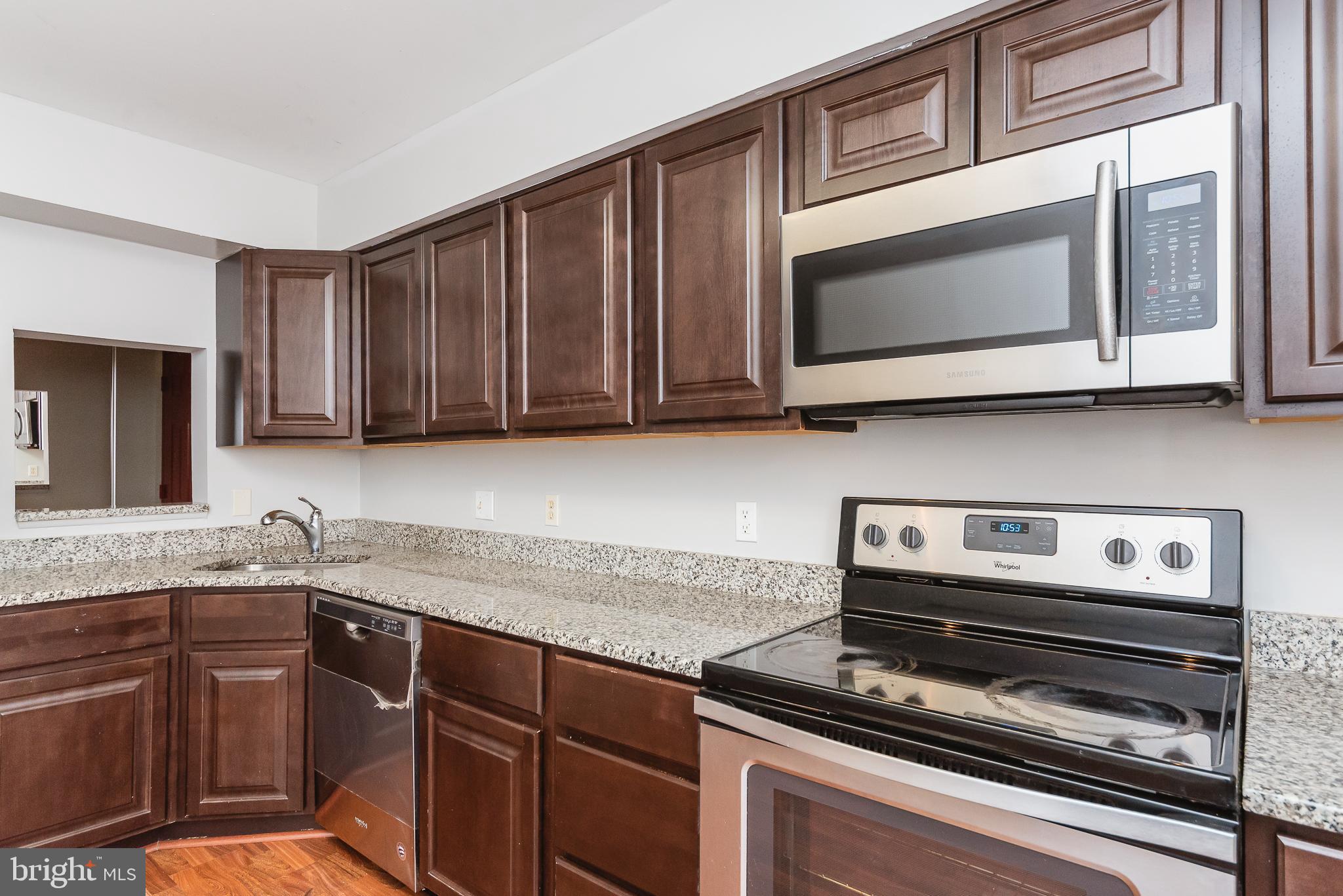 THE FALLS GARDEN - Residential