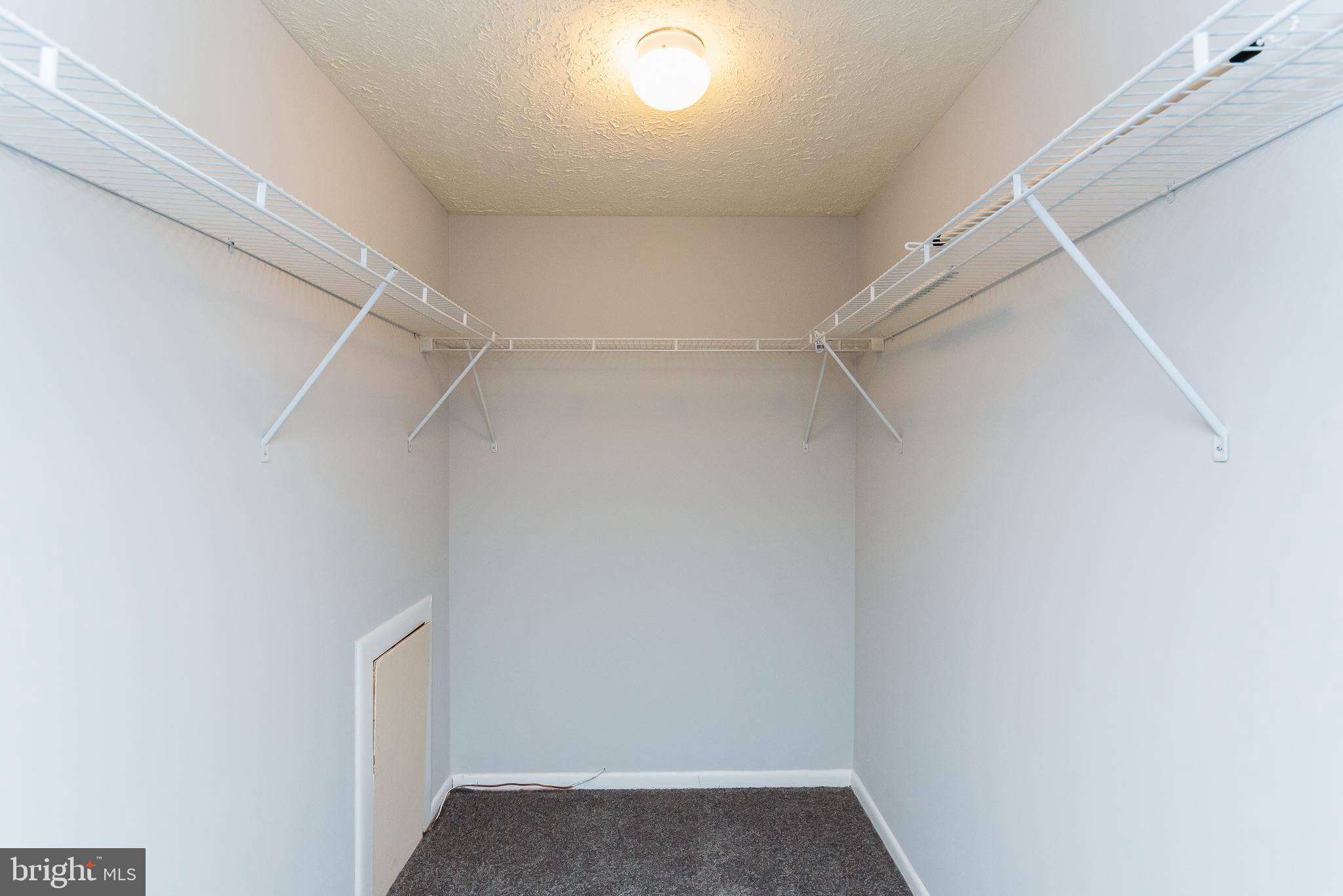 THE FALLS GARDEN - Residential