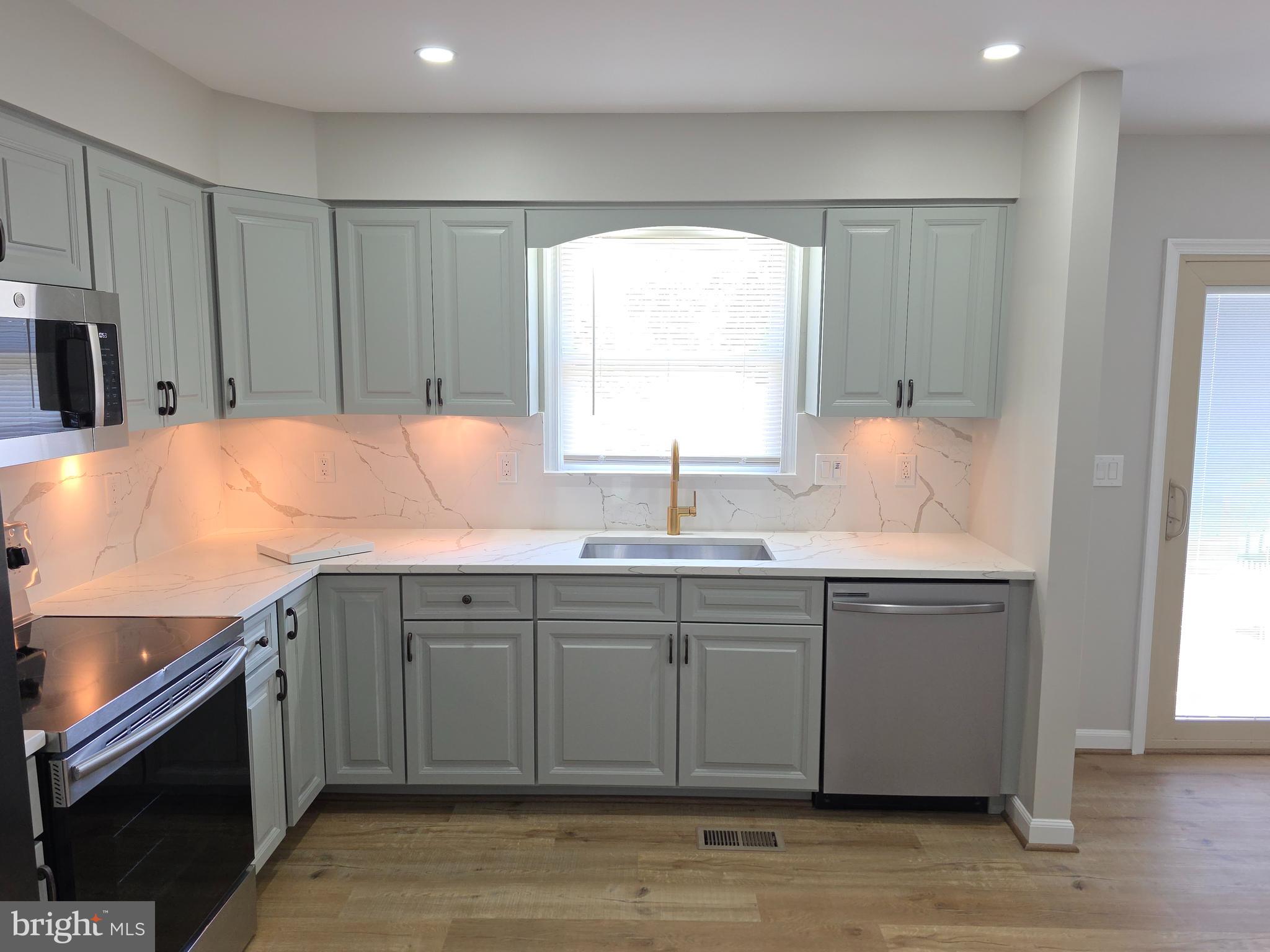 OPEQUON MEADOWS - Residential Lease