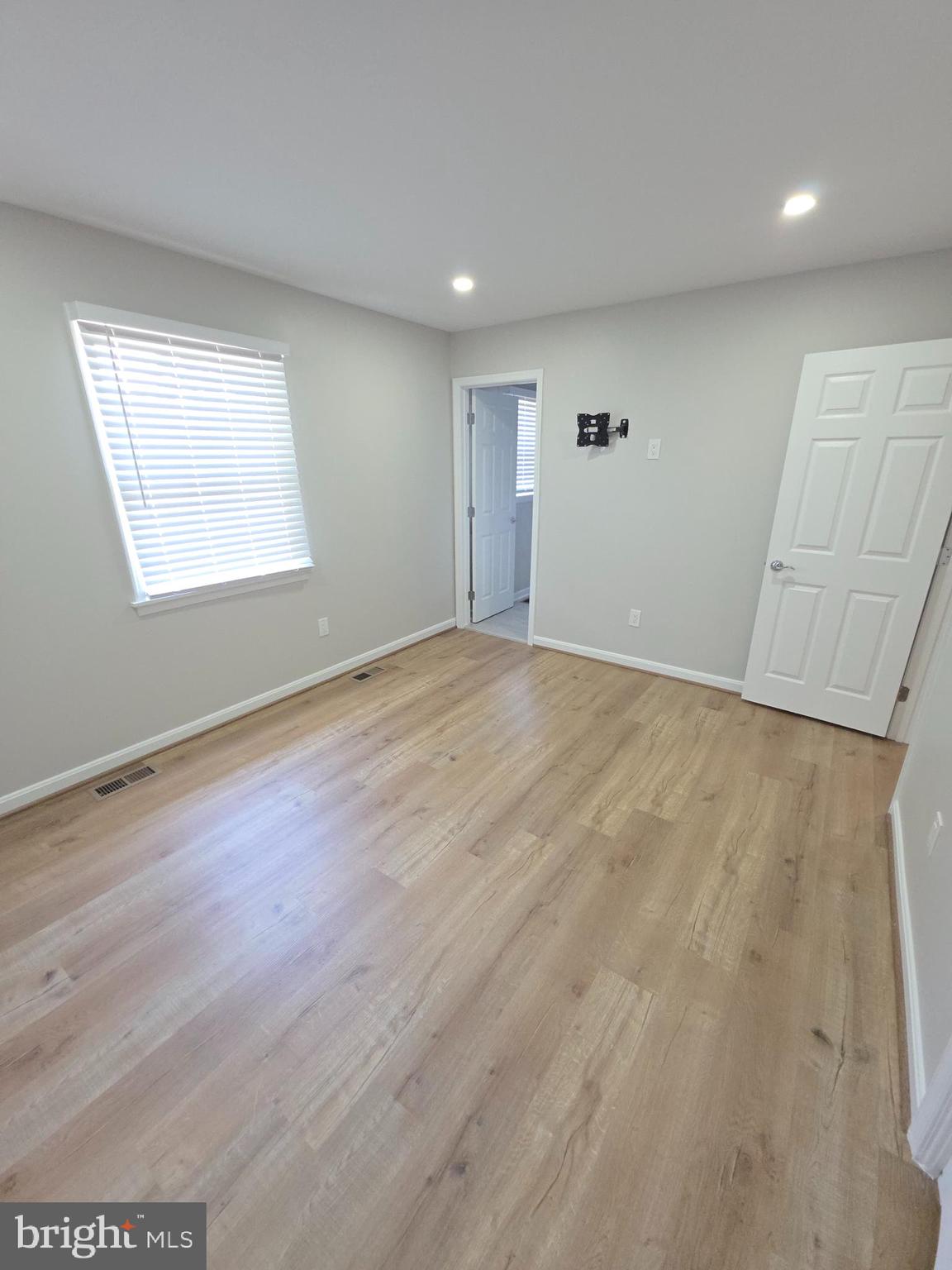 OPEQUON MEADOWS - Residential Lease