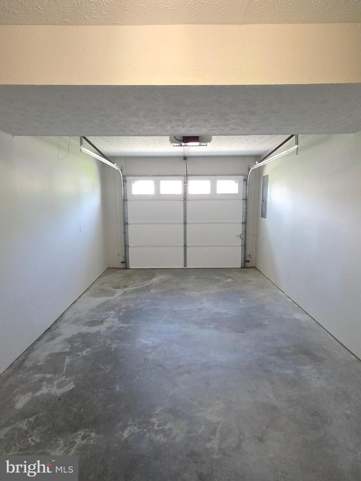 OPEQUON MEADOWS - Residential Lease