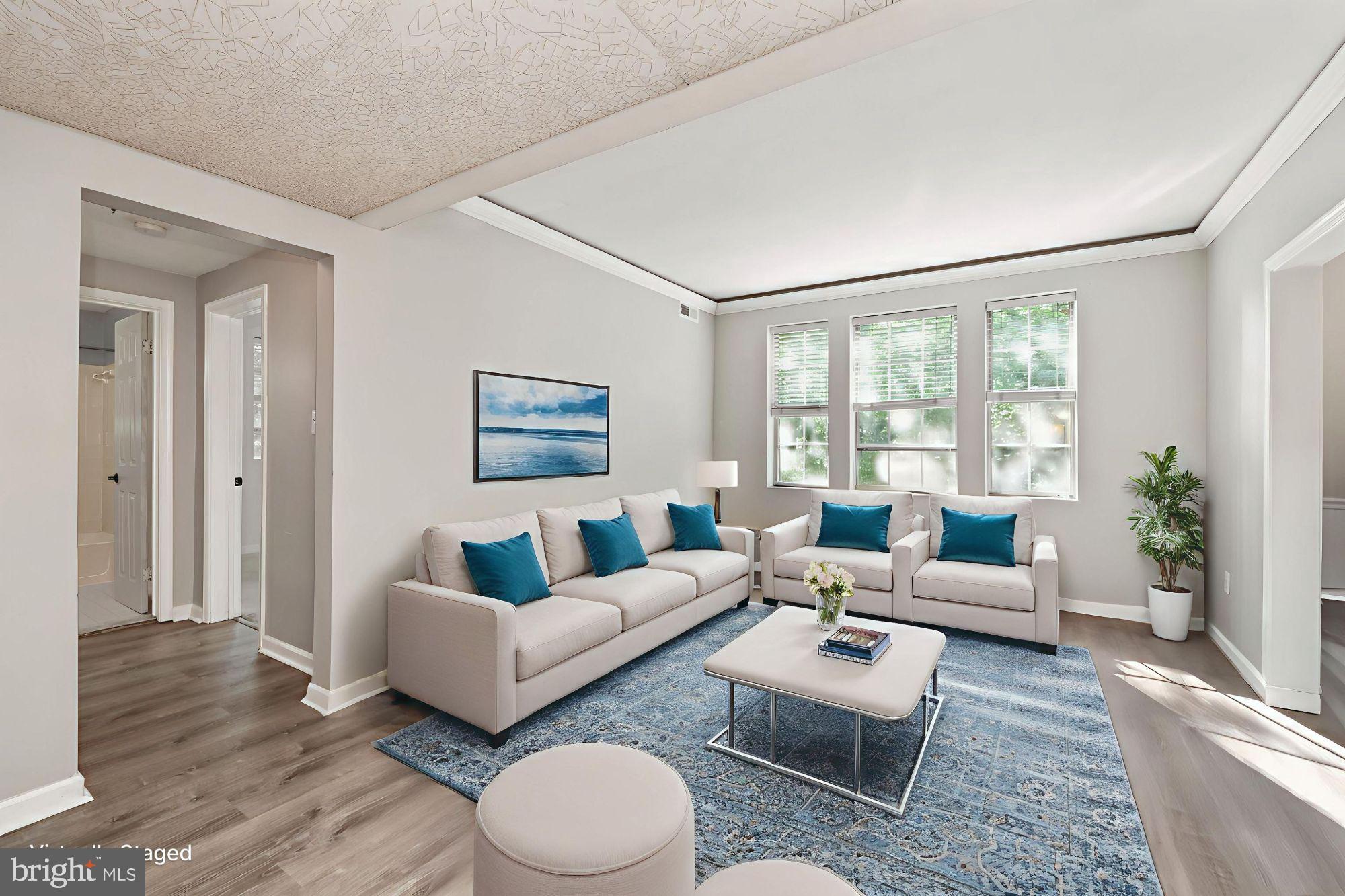 COLONIAL VILLAGE - Residential