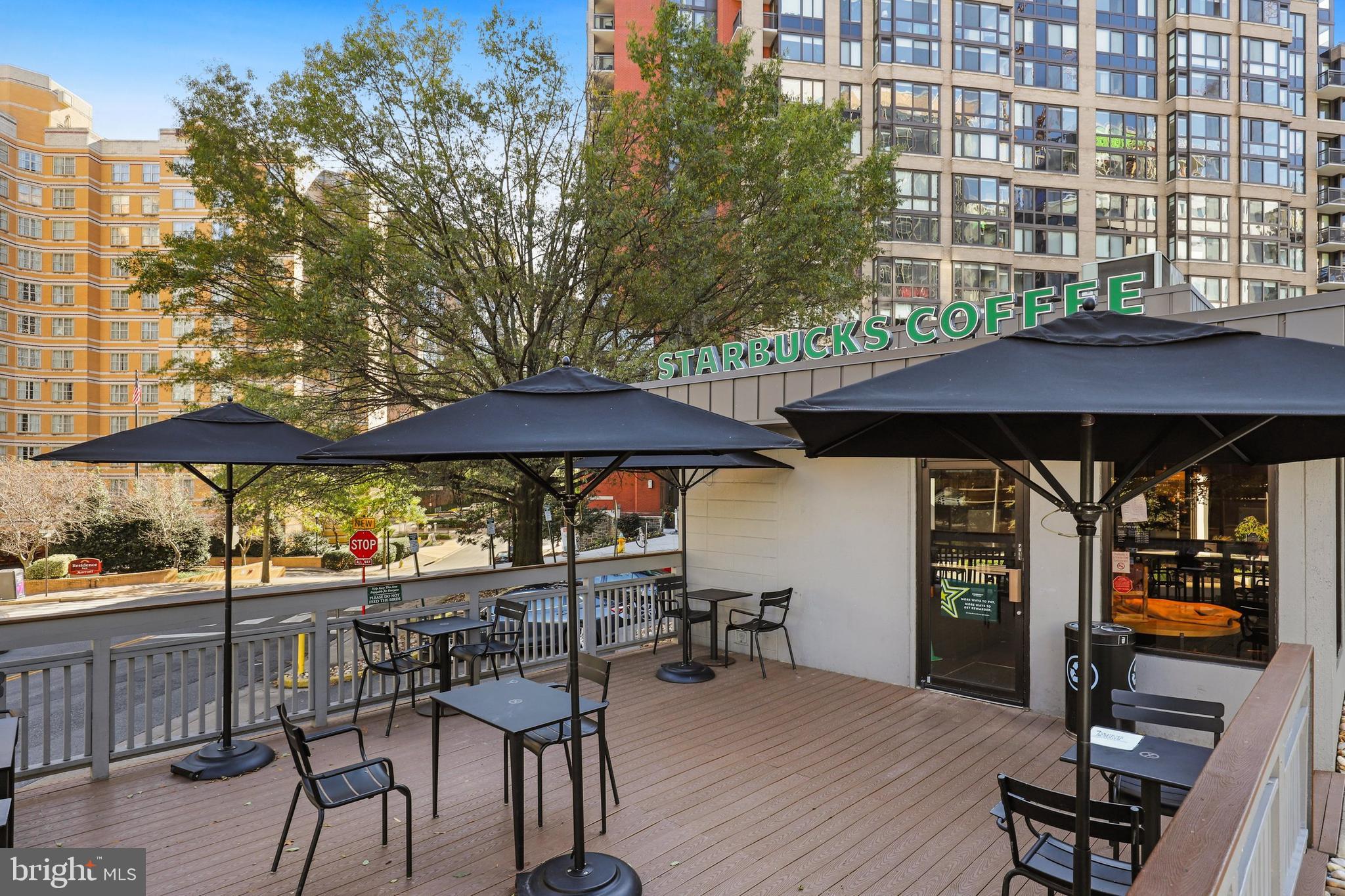 COLONIAL VILLAGE - Residential