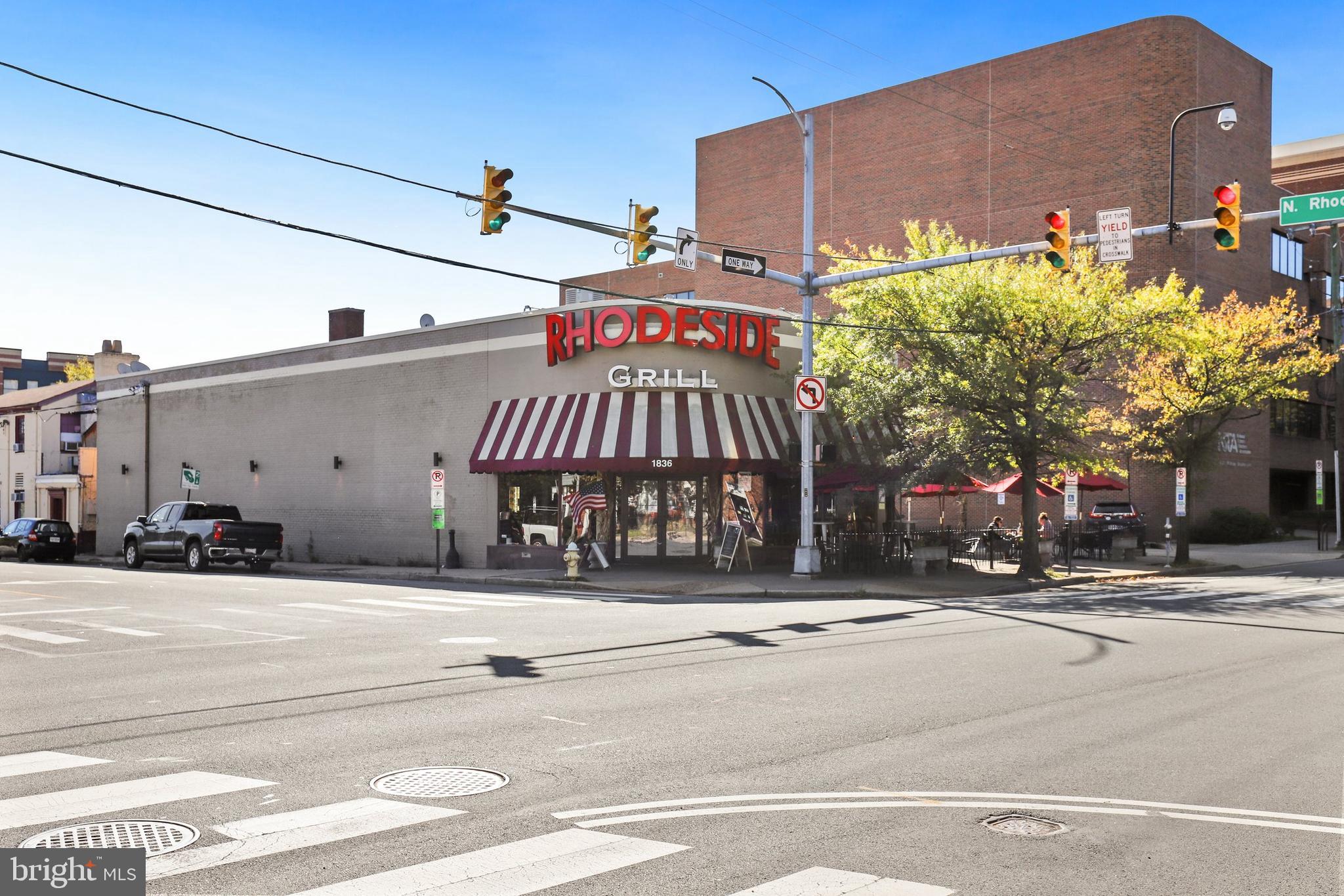 COLONIAL VILLAGE - Residential