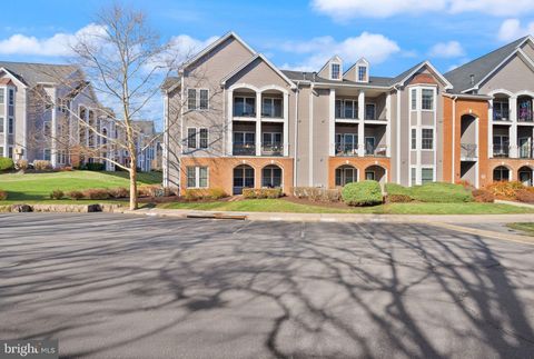 Condo For Sale - 46628 Drysdale Terrace #301<br/> STERLING, VA 20165
