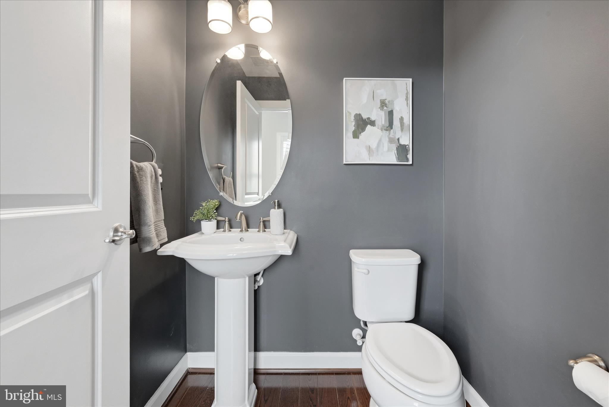 ONE LOUDOUN - Residential
