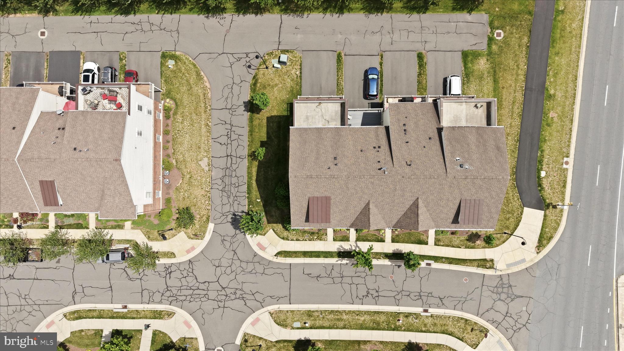 ONE LOUDOUN - Residential