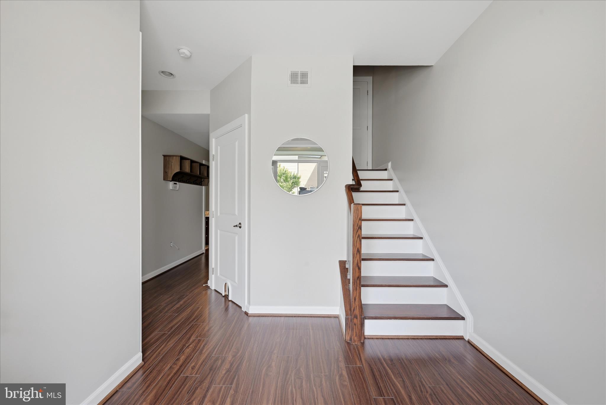 ONE LOUDOUN - Residential
