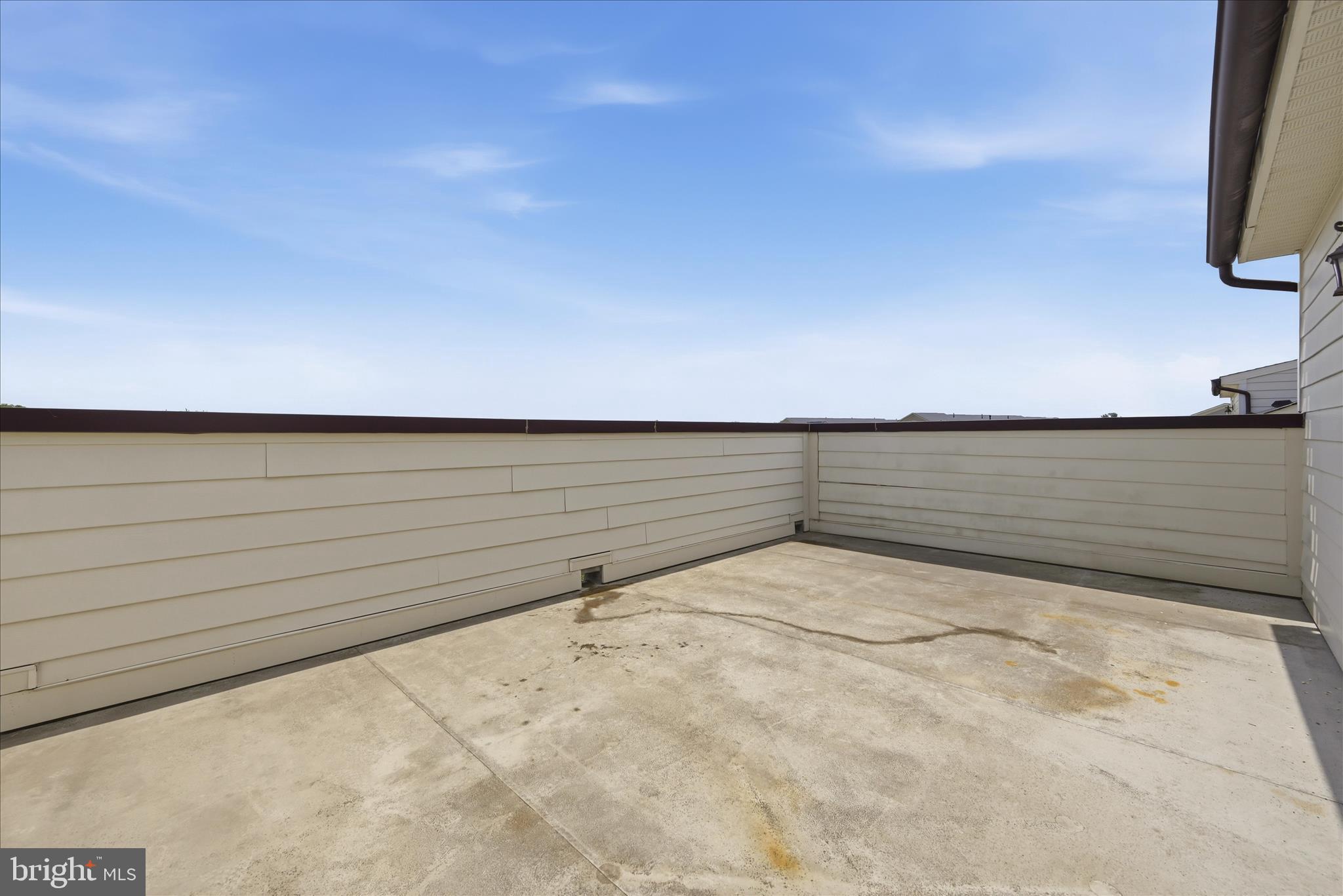 ONE LOUDOUN - Residential