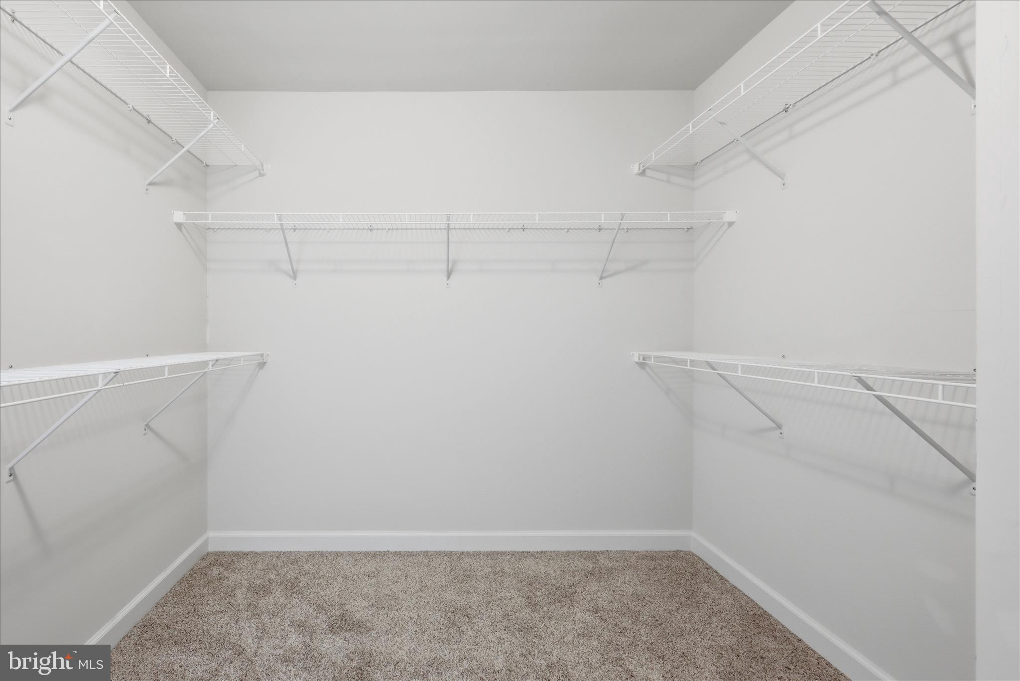 ONE LOUDOUN - Residential