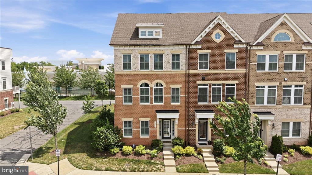 Photo of 20668 Duxbury Terrace, ASHBURN, VA 20147 (MLS # VALO2125316)