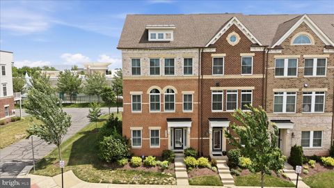 Photo of 20668 Duxbury Terrace, ASHBURN, VA 20147 (MLS # VALO2125316)