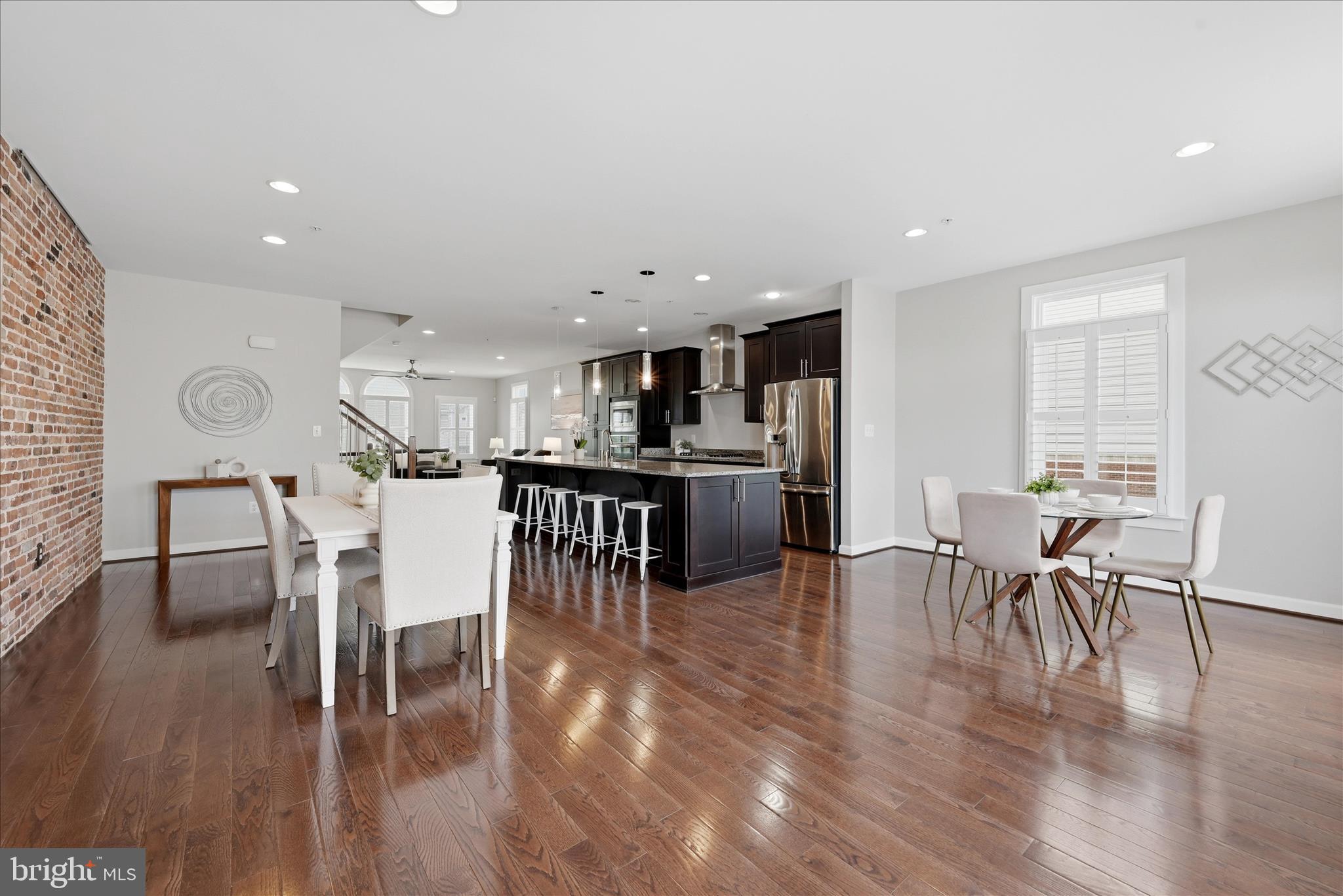 ONE LOUDOUN - Residential
