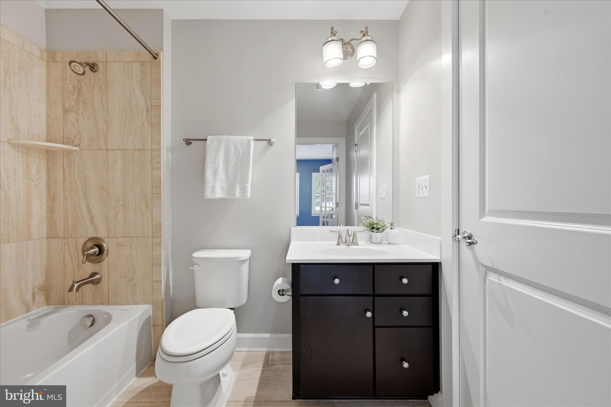 ONE LOUDOUN - Residential