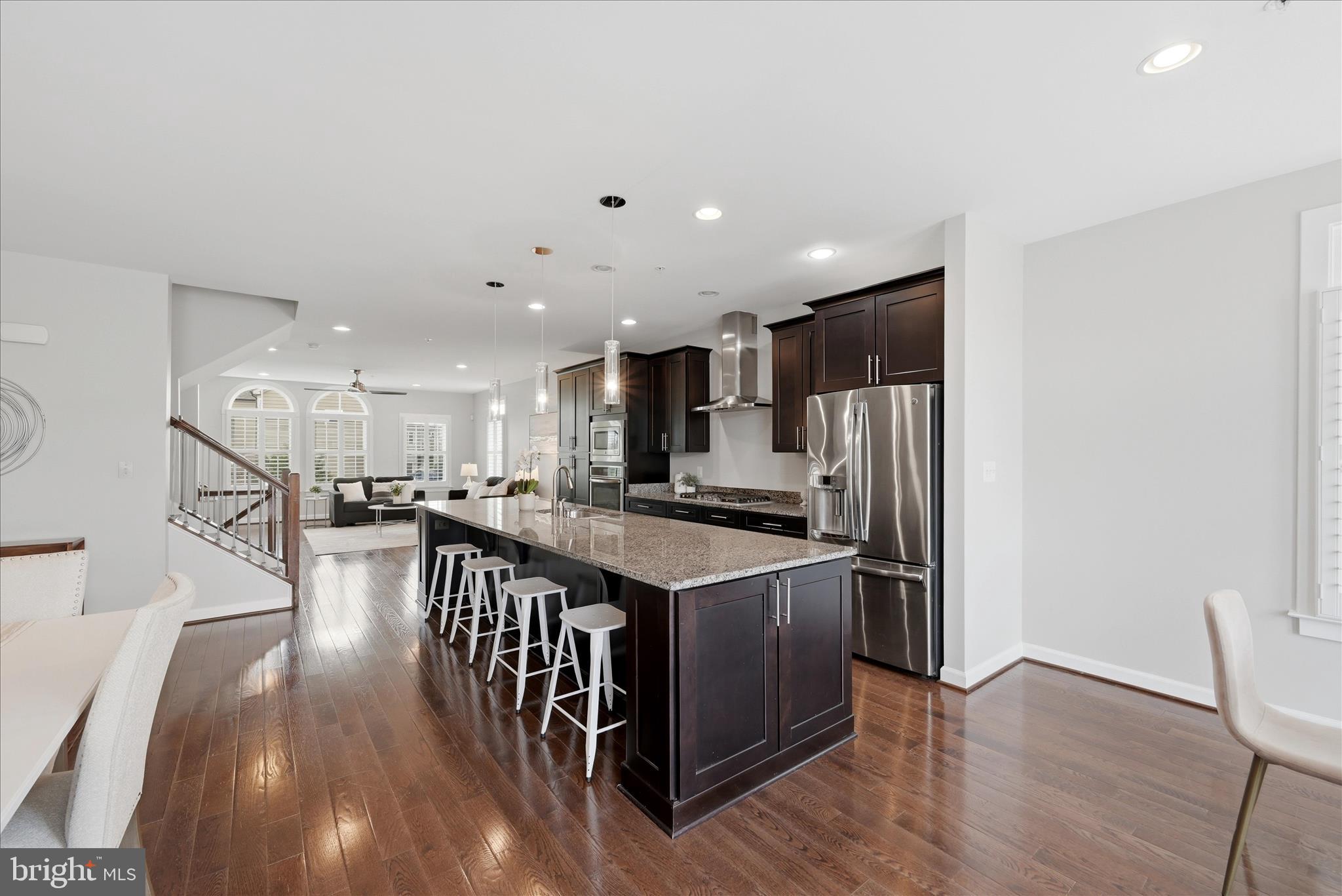 ONE LOUDOUN - Residential