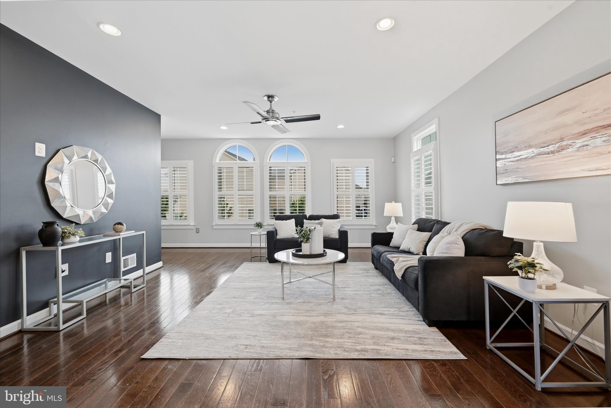 ONE LOUDOUN - Residential