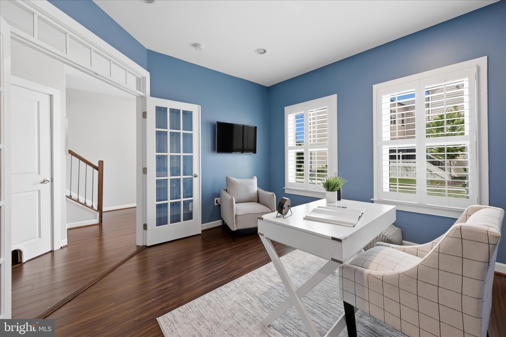 ONE LOUDOUN - Residential