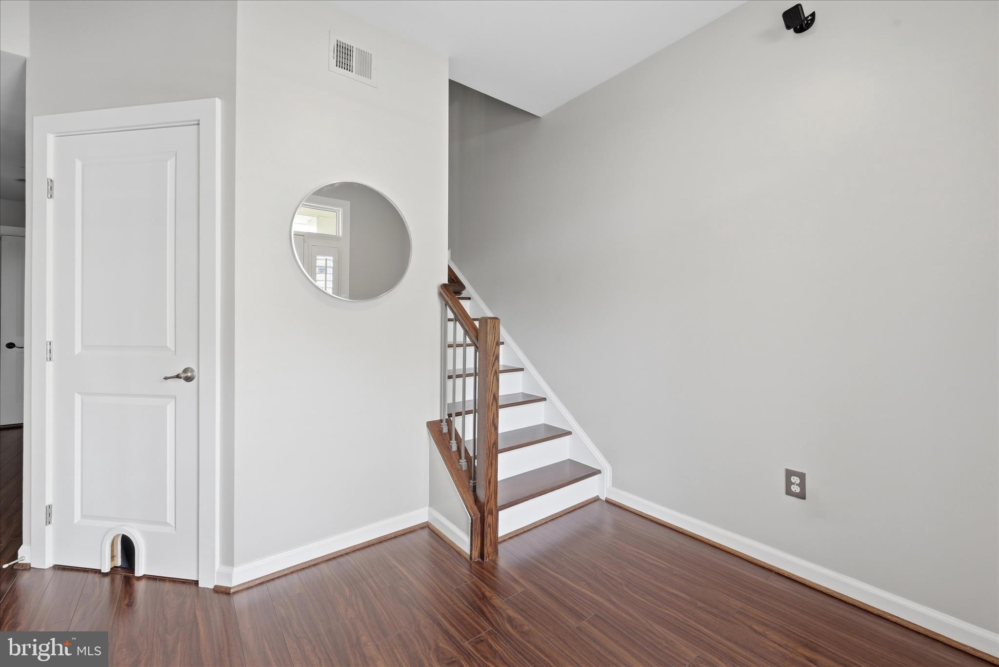 ONE LOUDOUN - Residential