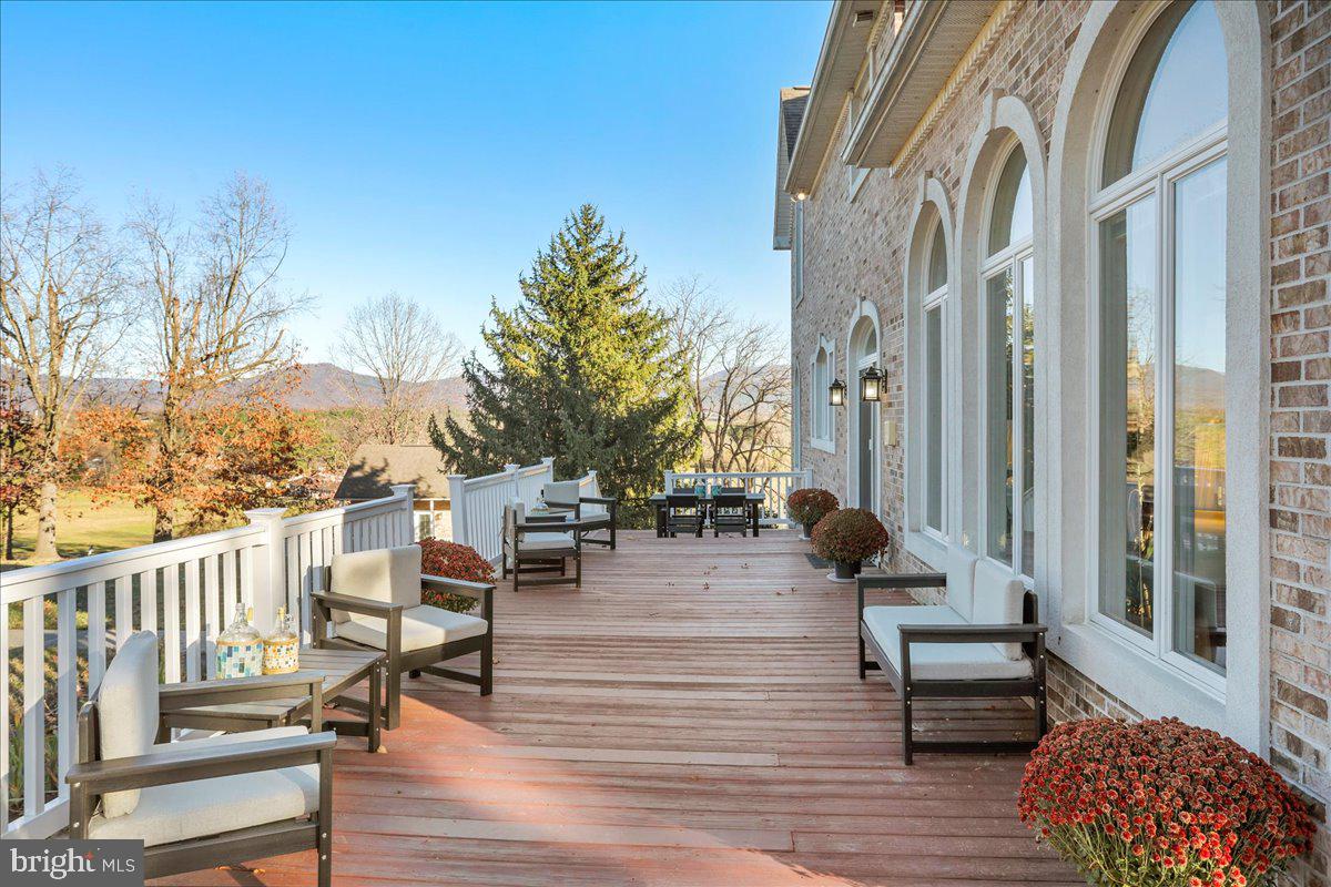 LURAY - Commercial Sale