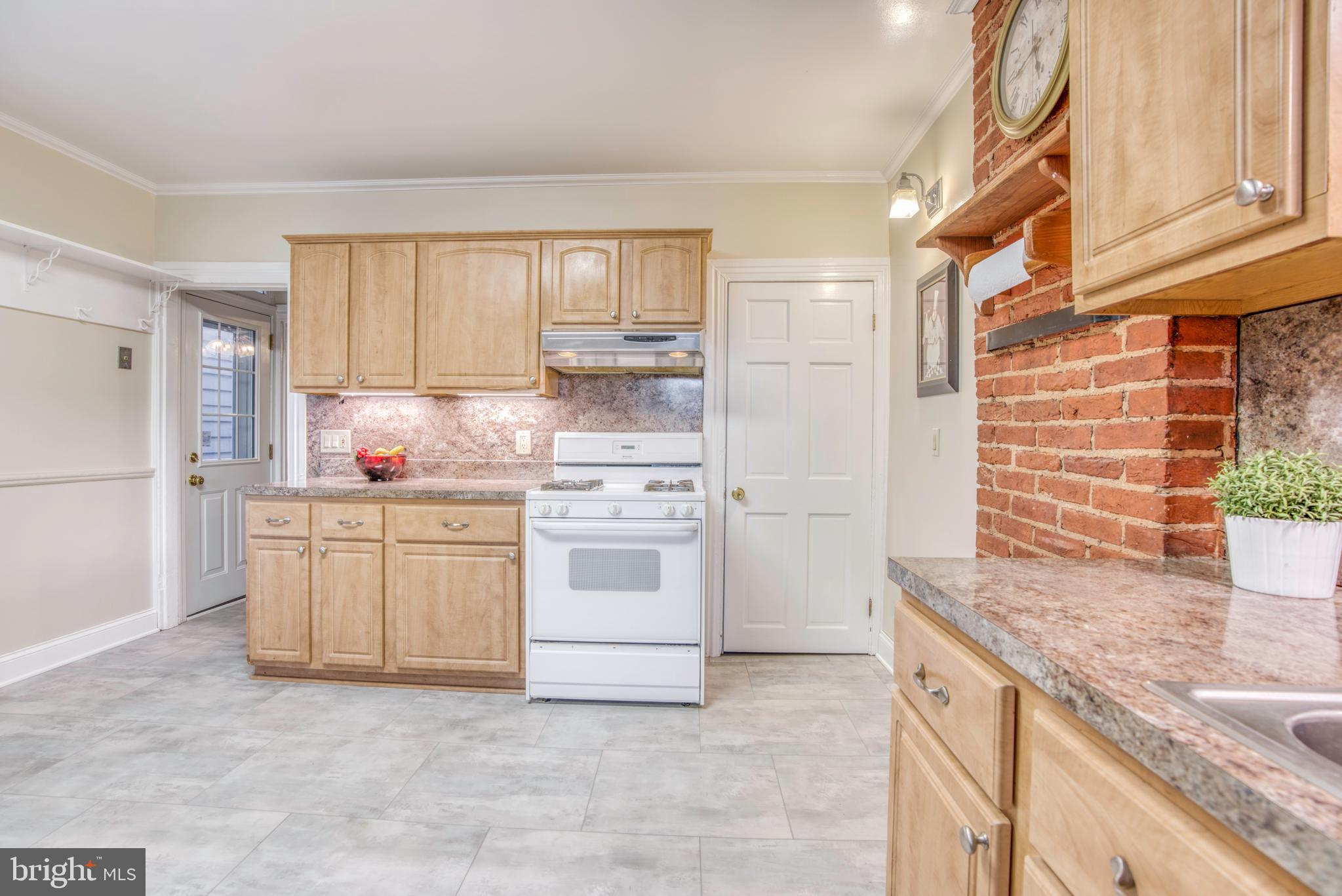 HAMPDEN HISTORIC DISTRICT - Residential