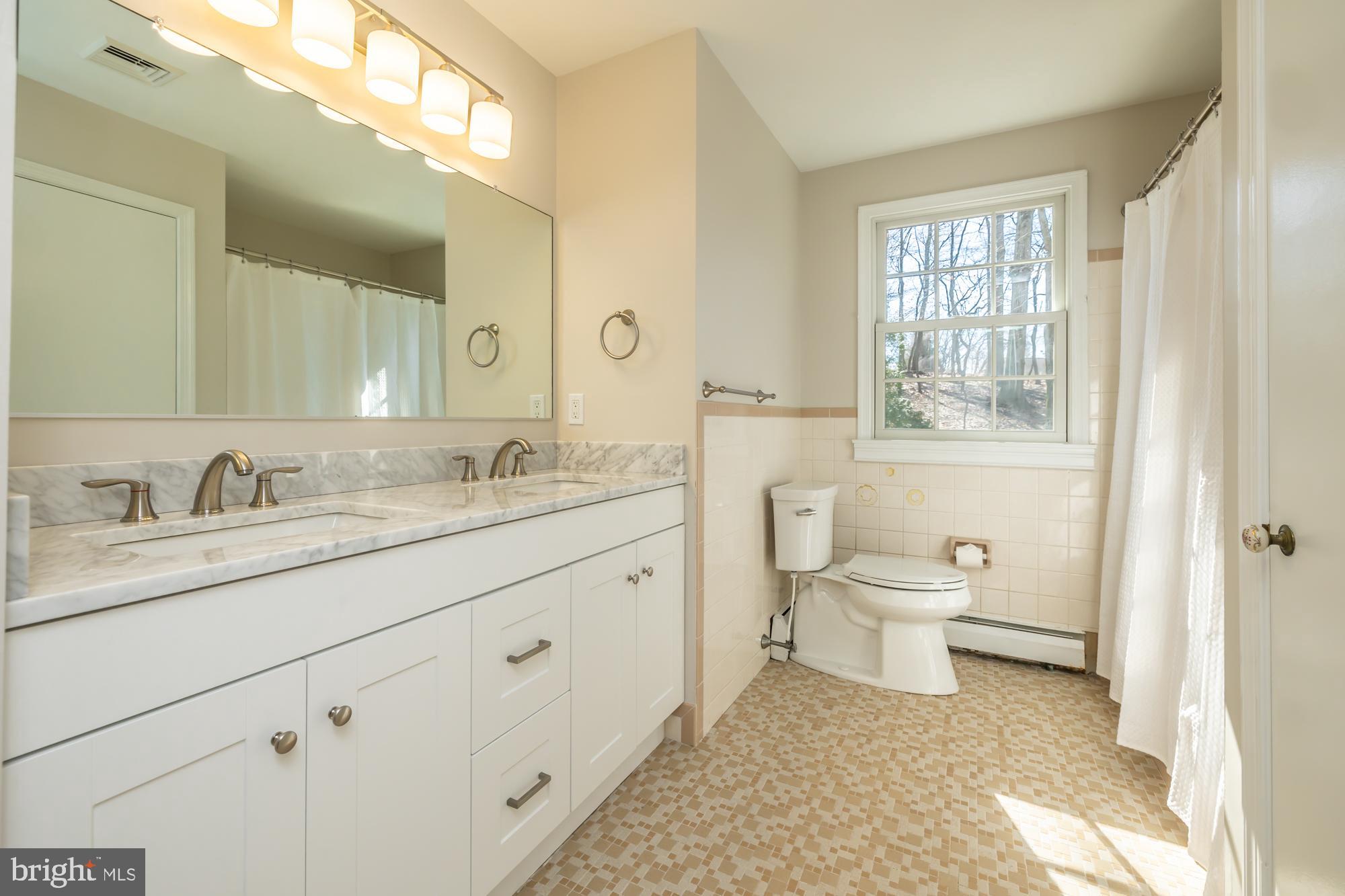 CHARTER CHASE - Residential