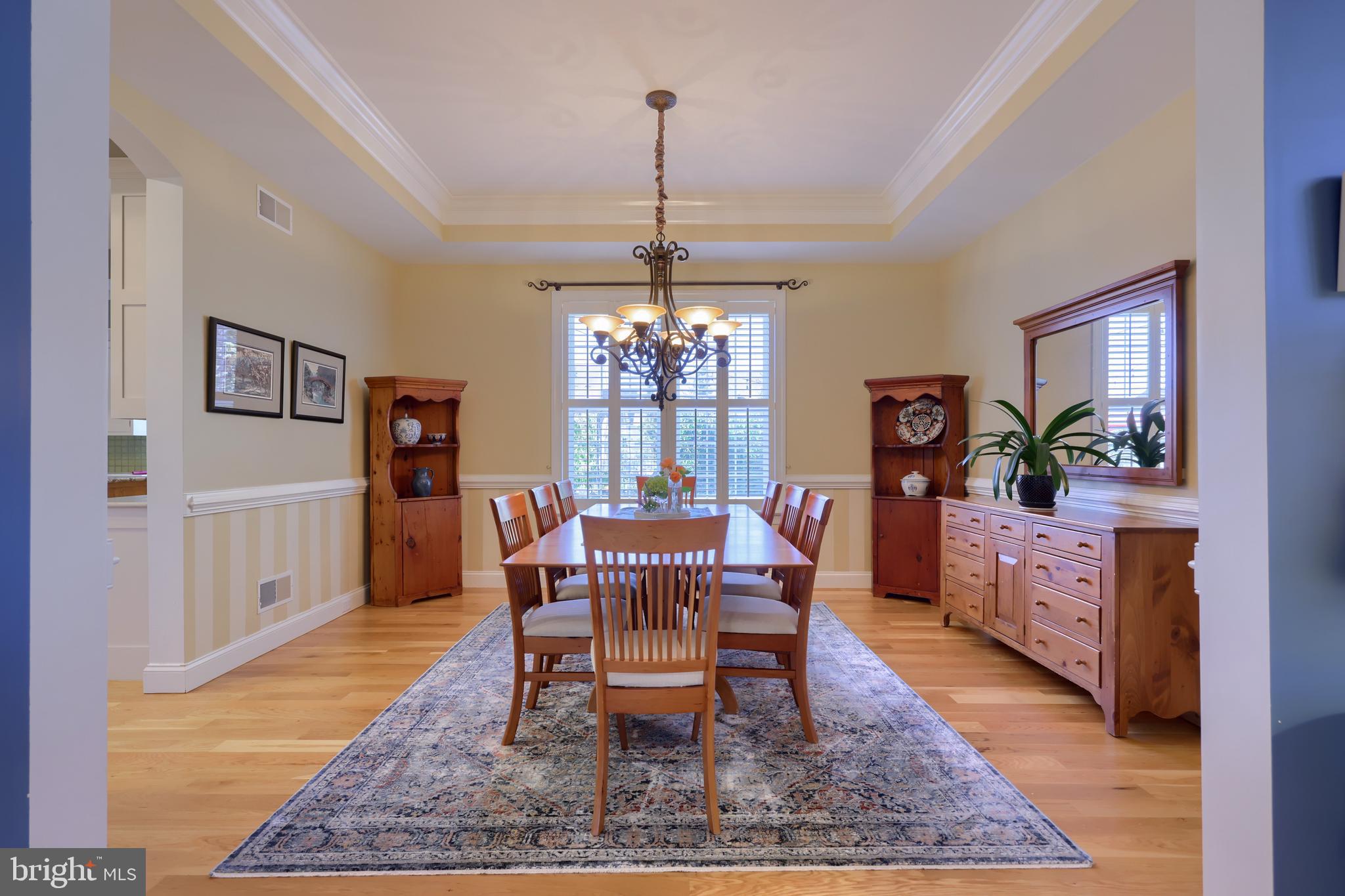 WELLESLEY MANOR - Residential