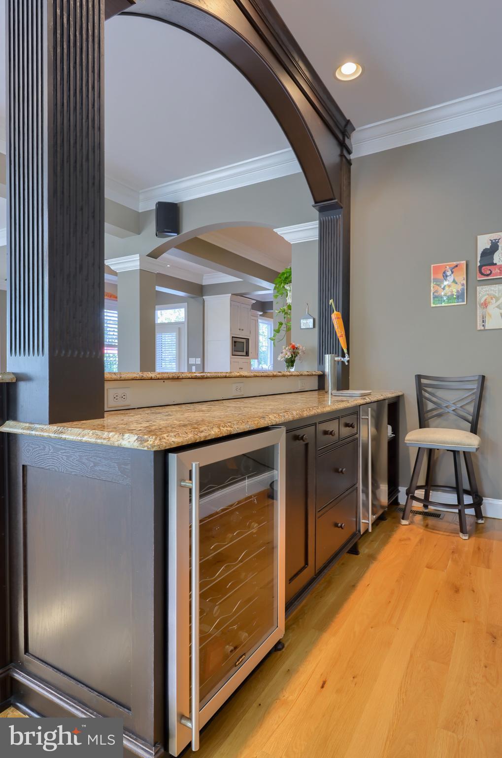 WELLESLEY MANOR - Residential