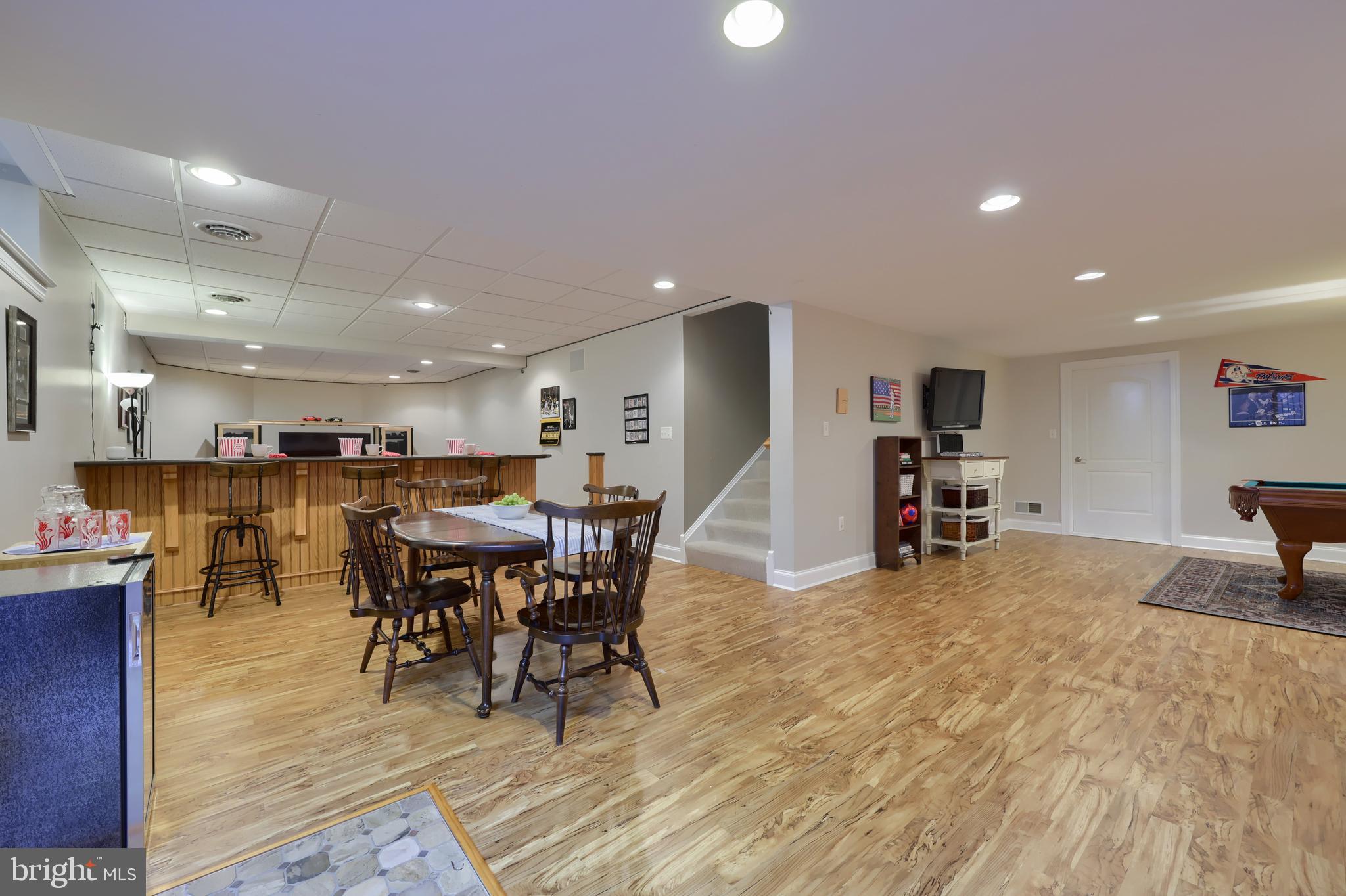 WELLESLEY MANOR - Residential