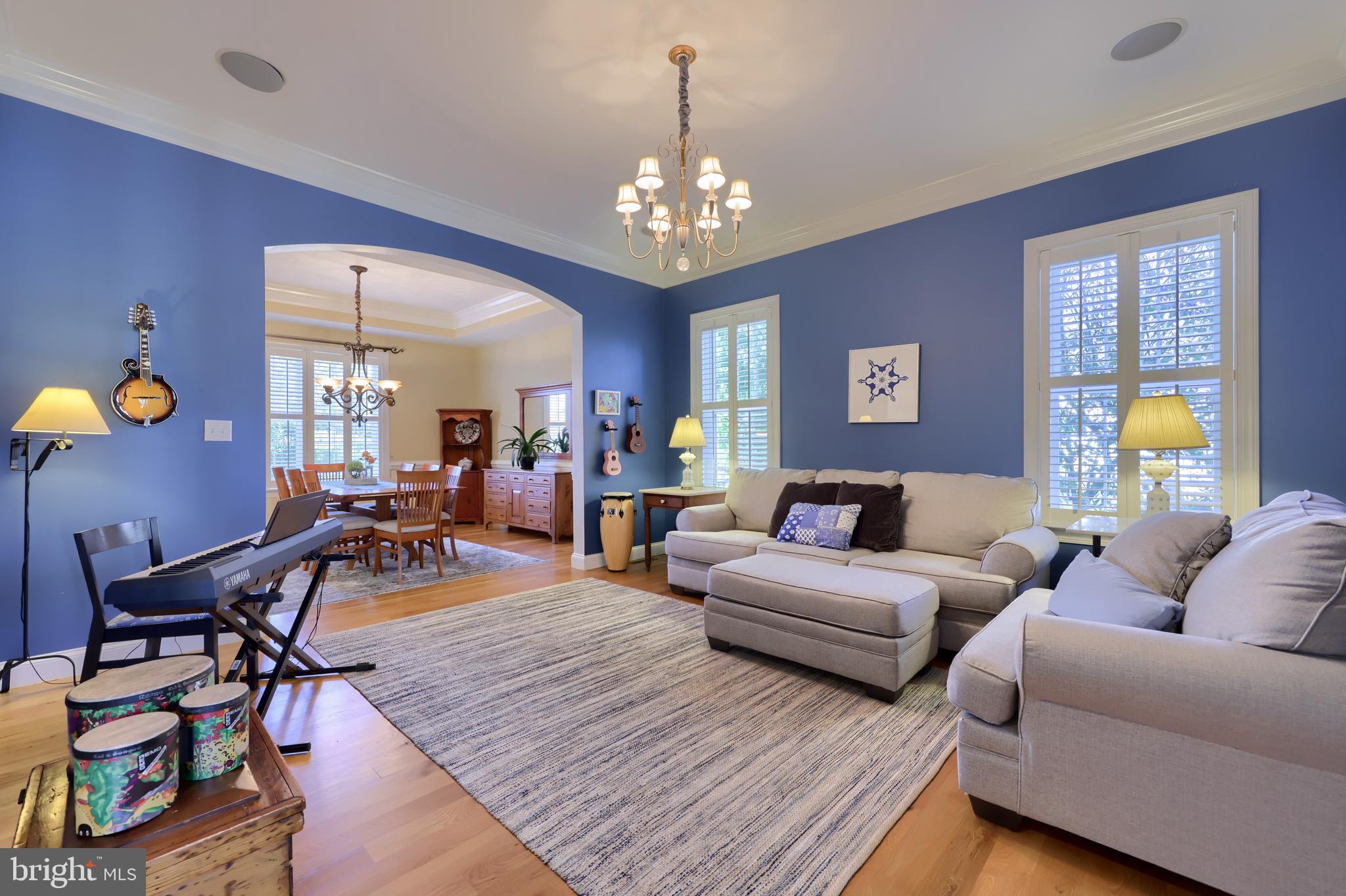 WELLESLEY MANOR - Residential