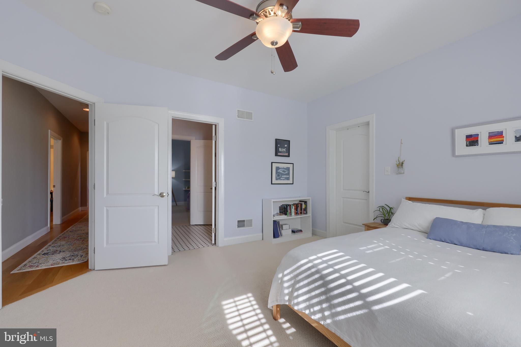 WELLESLEY MANOR - Residential