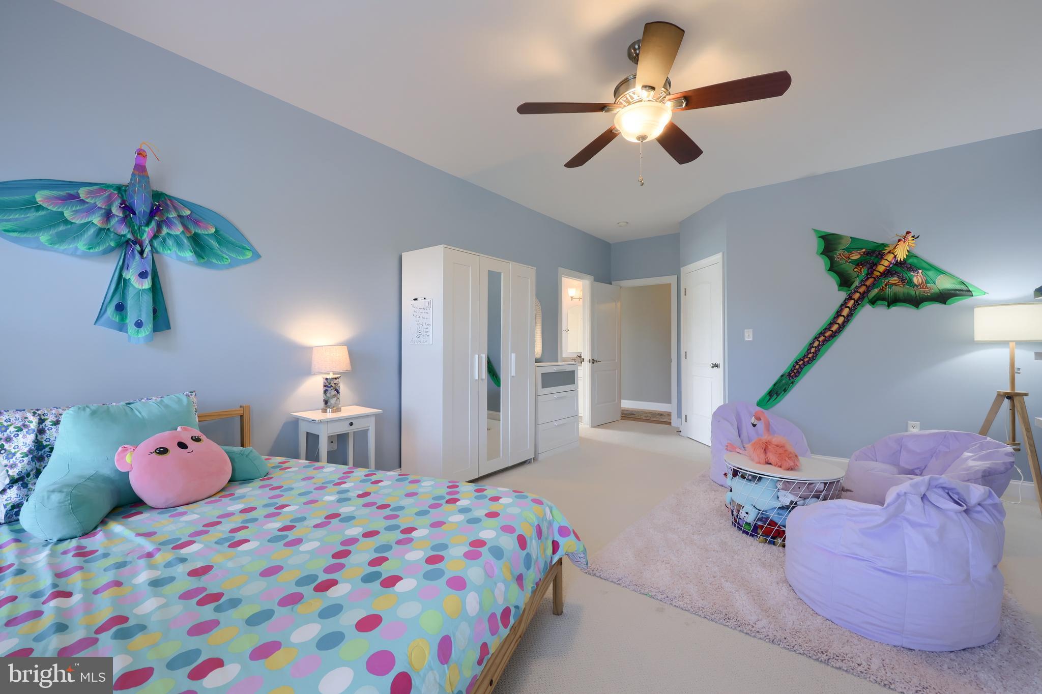 WELLESLEY MANOR - Residential