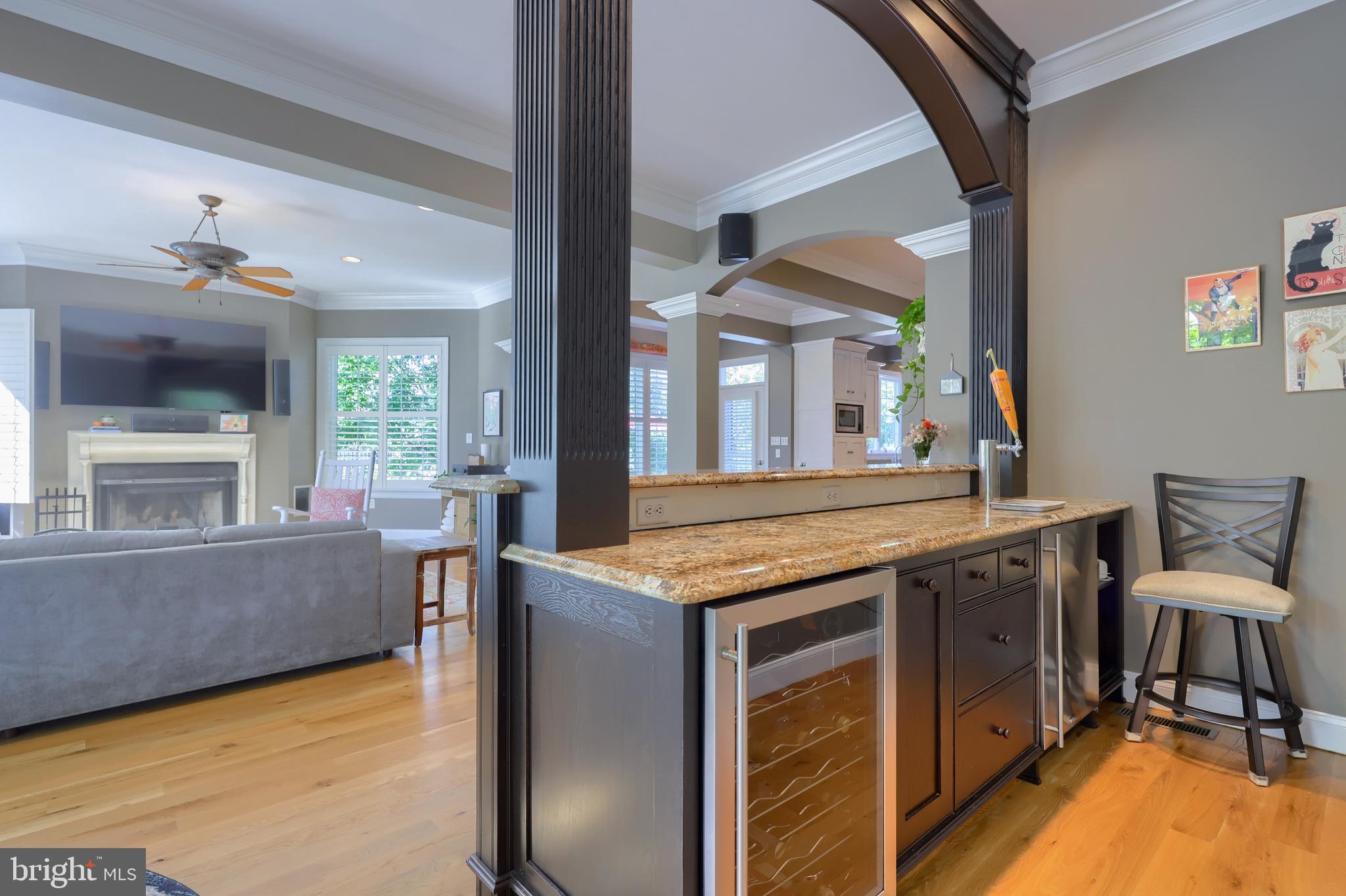 WELLESLEY MANOR - Residential