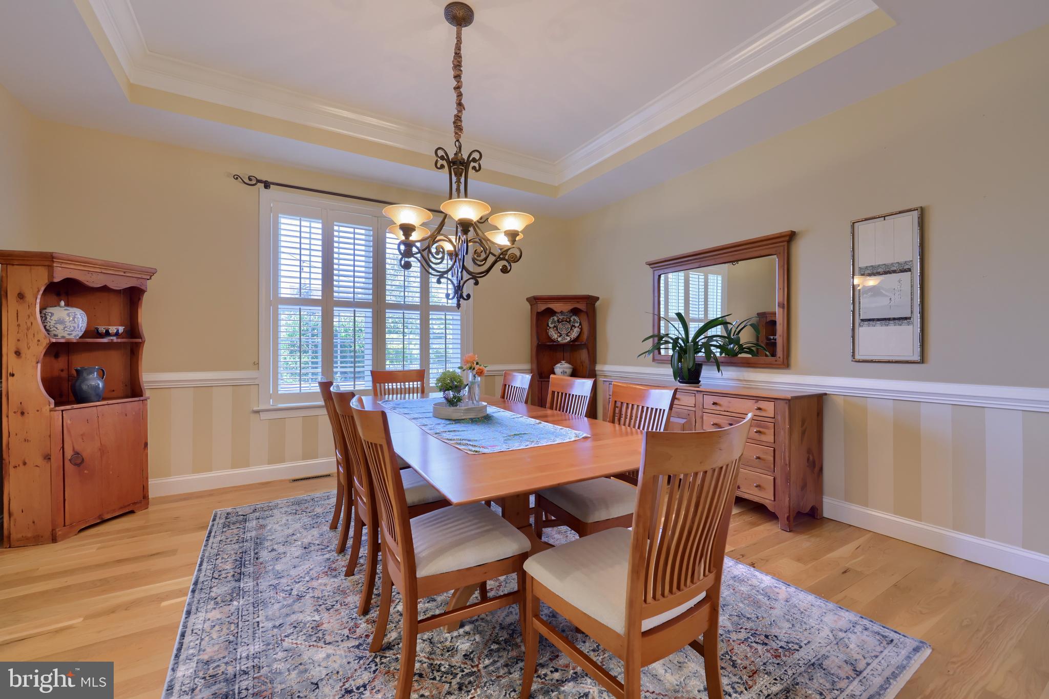 WELLESLEY MANOR - Residential