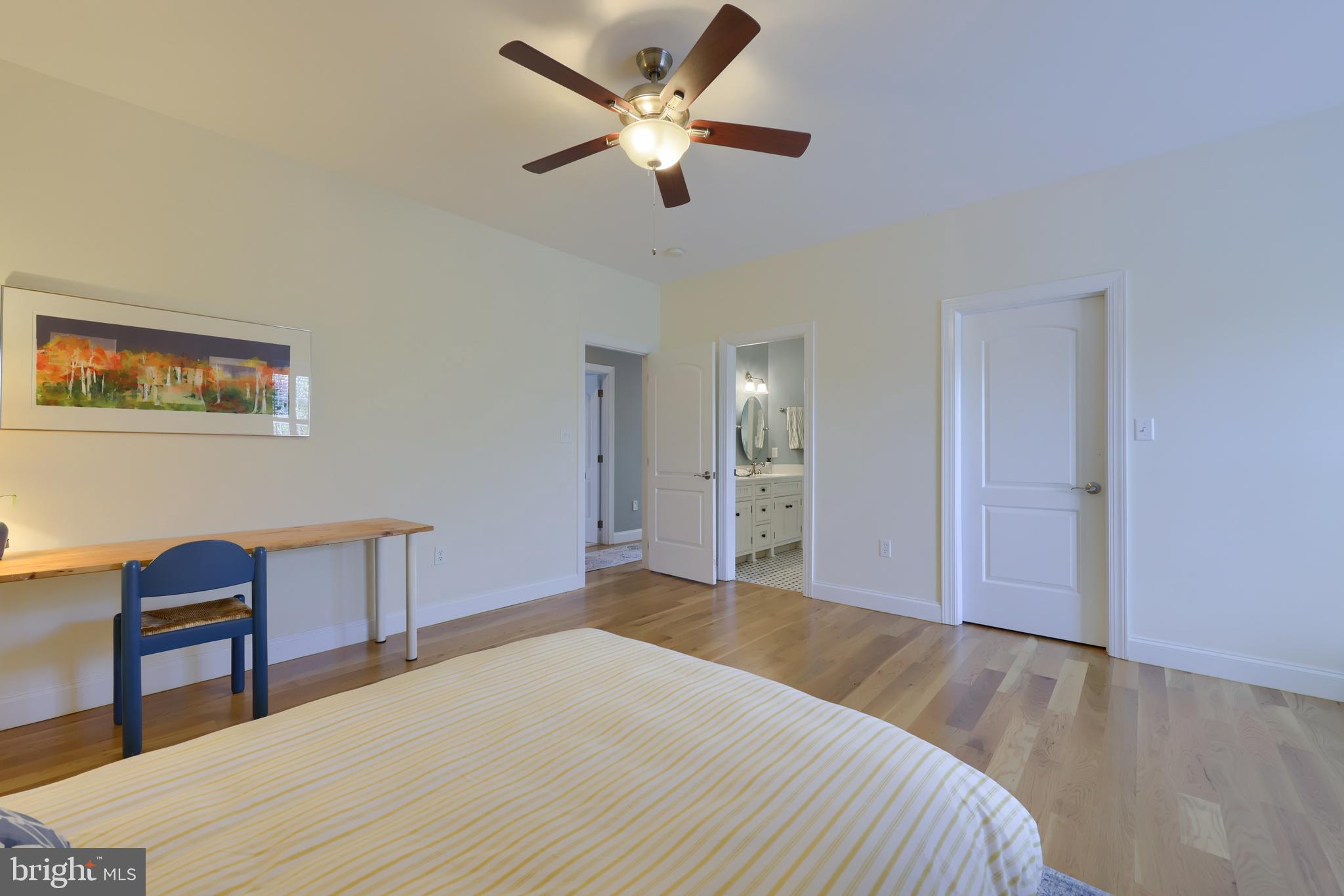 WELLESLEY MANOR - Residential