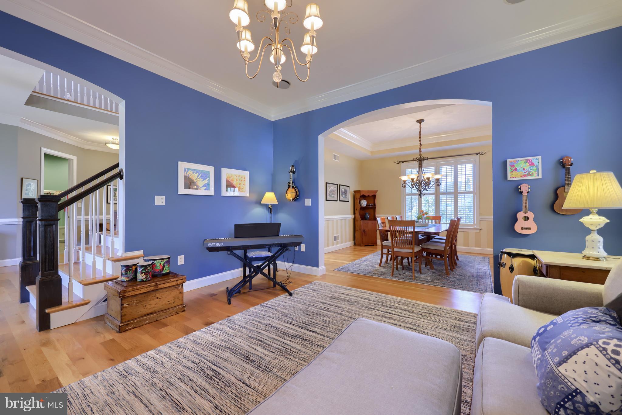 WELLESLEY MANOR - Residential