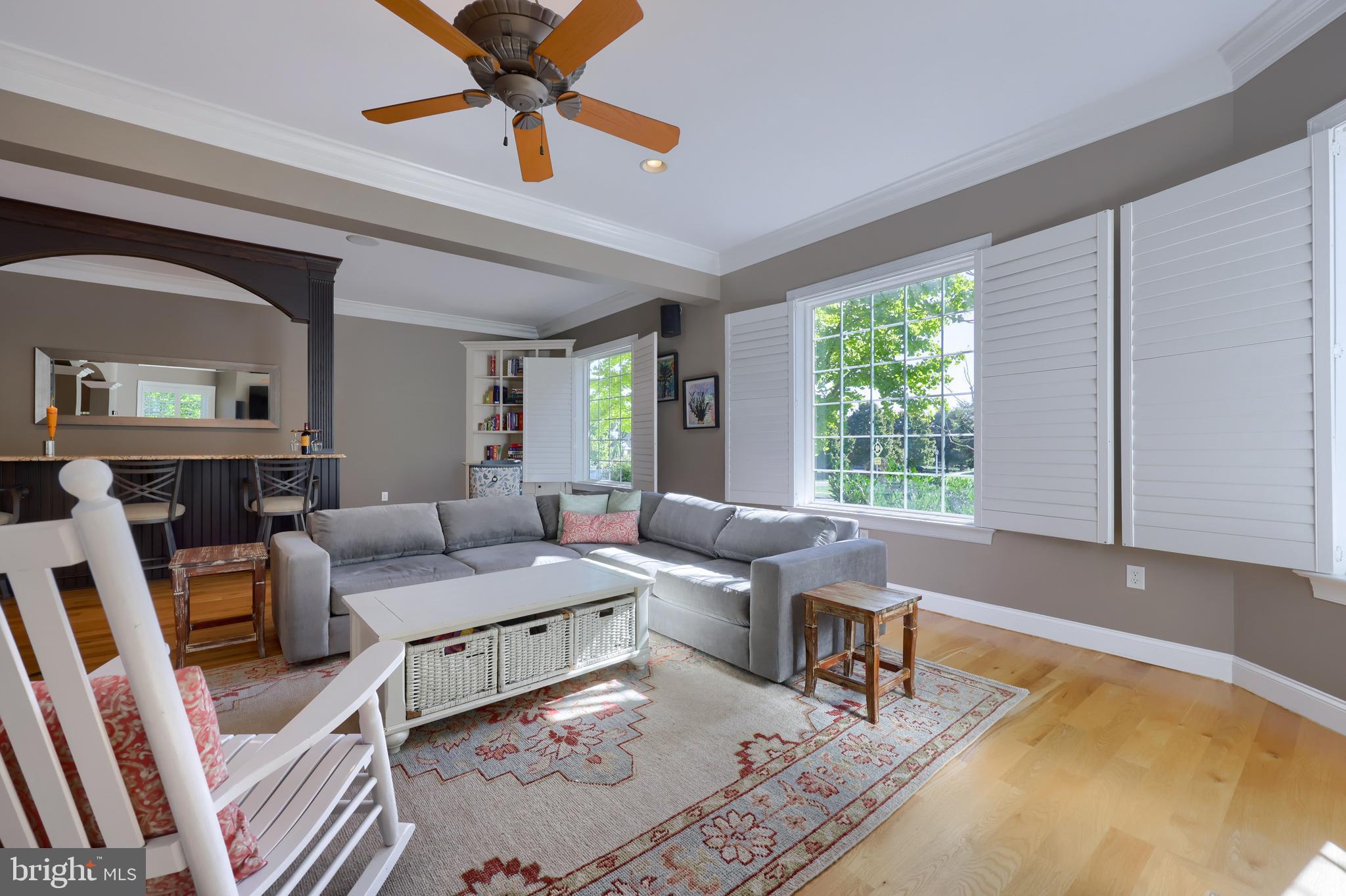 WELLESLEY MANOR - Residential