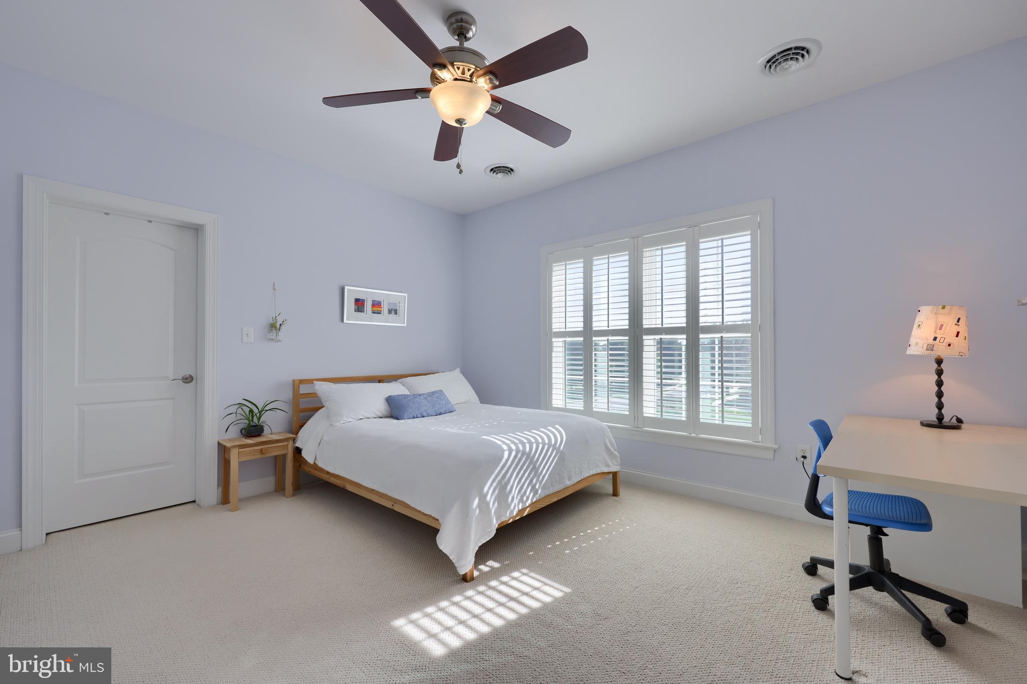 WELLESLEY MANOR - Residential