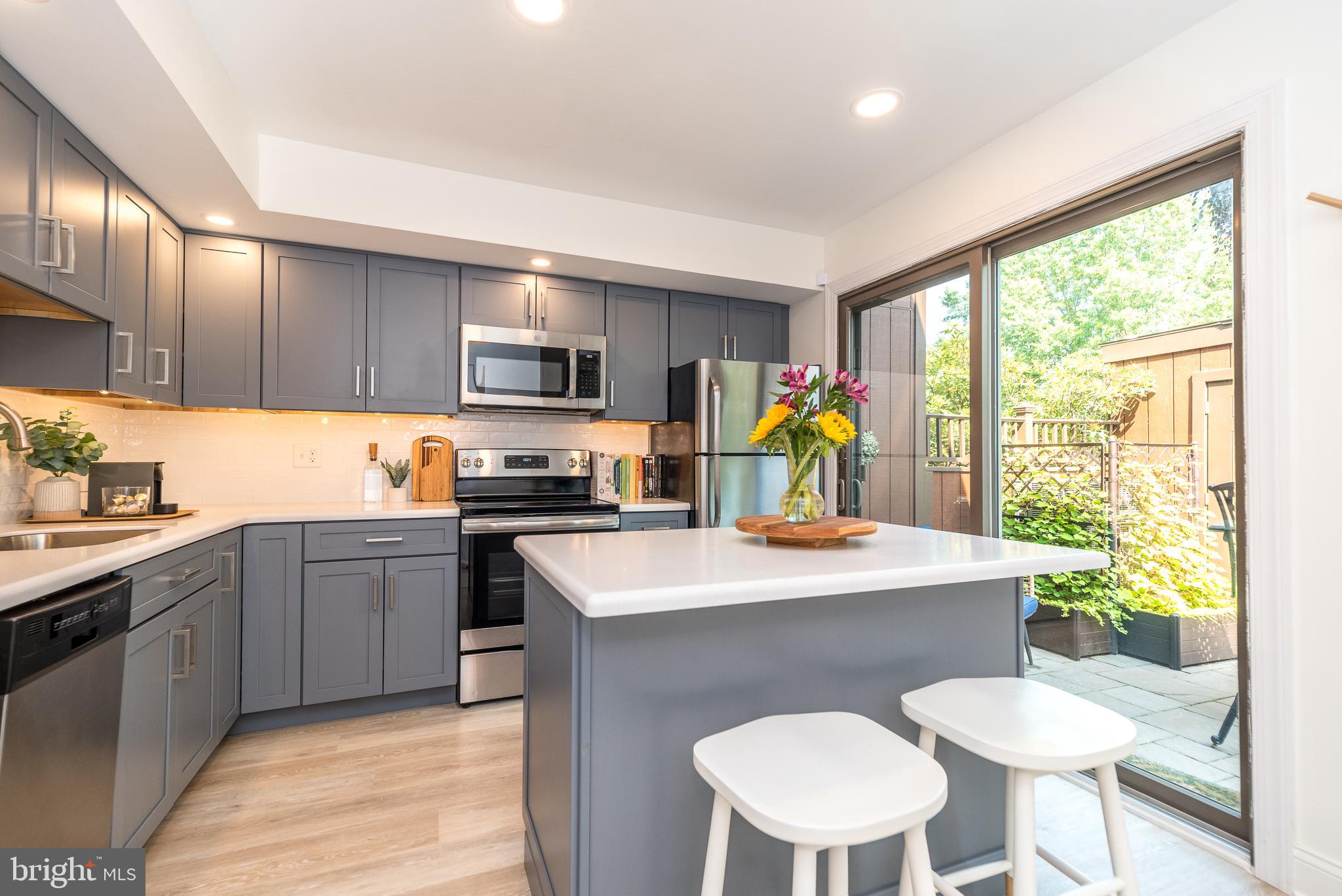 VILLAGE II - Residential