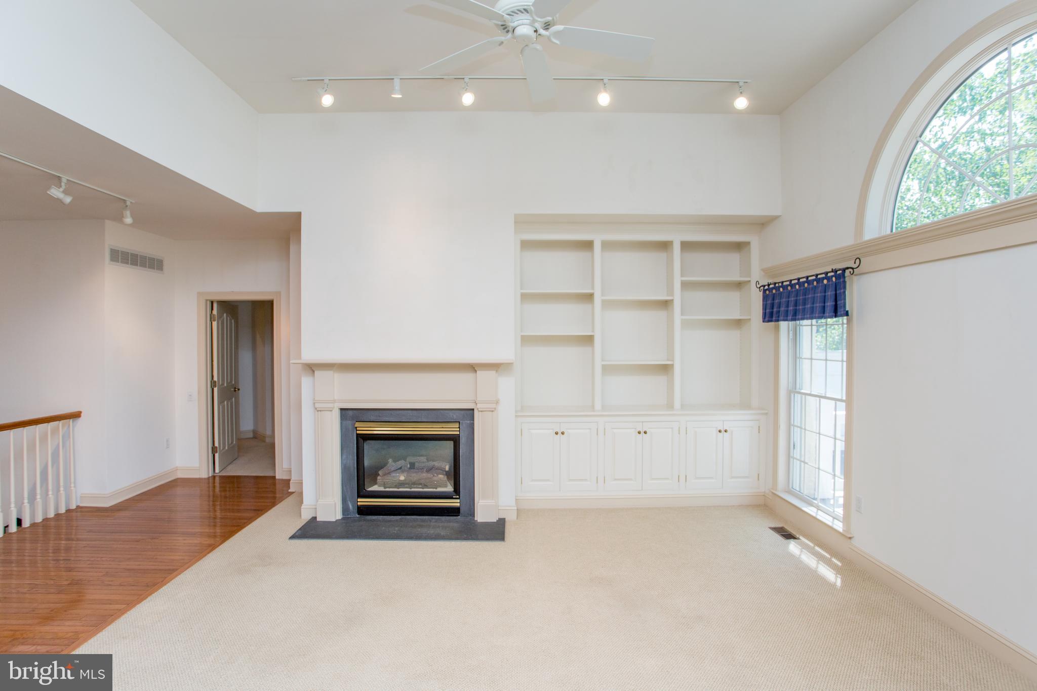 STONE RIDGE - Residential