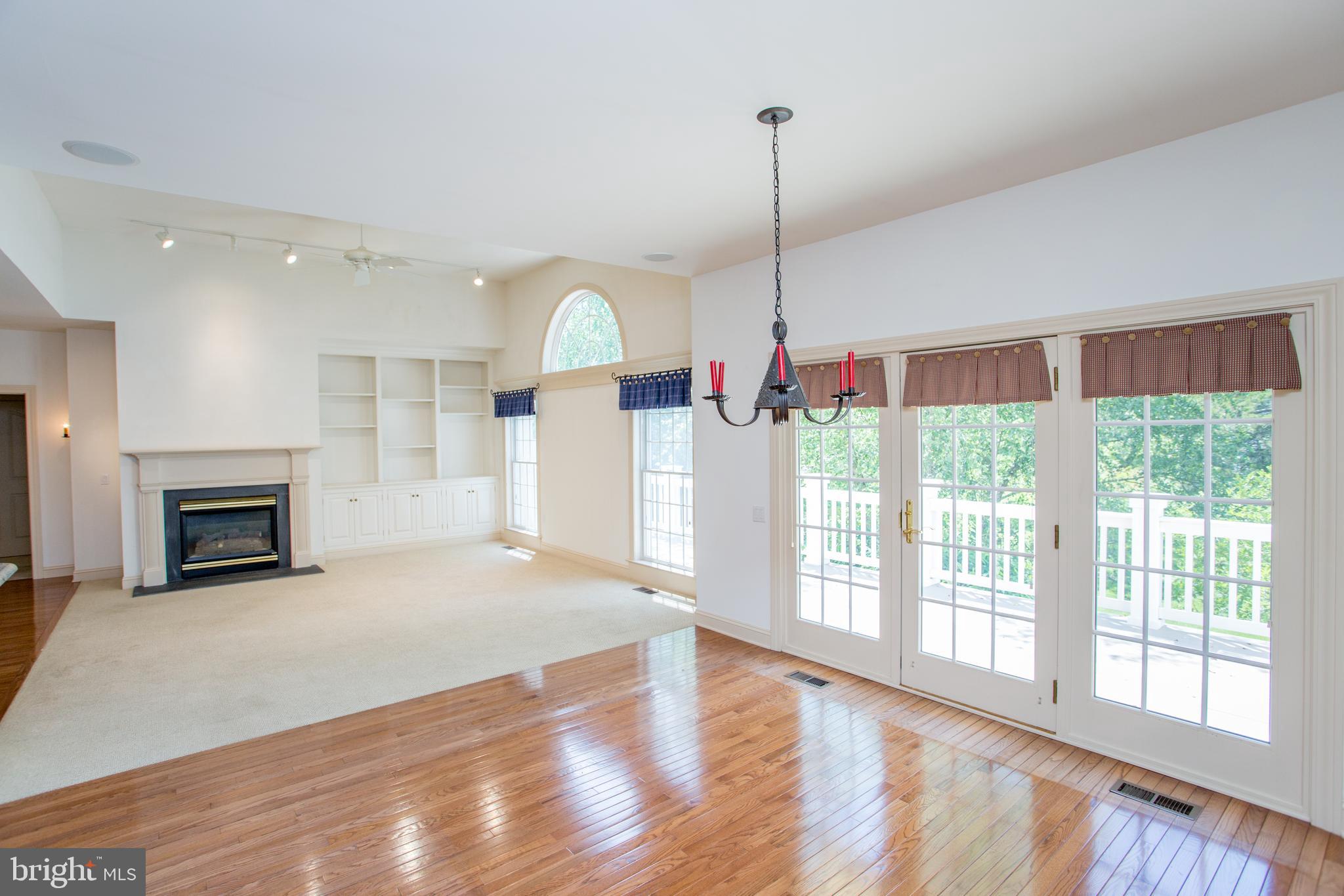 STONE RIDGE - Residential