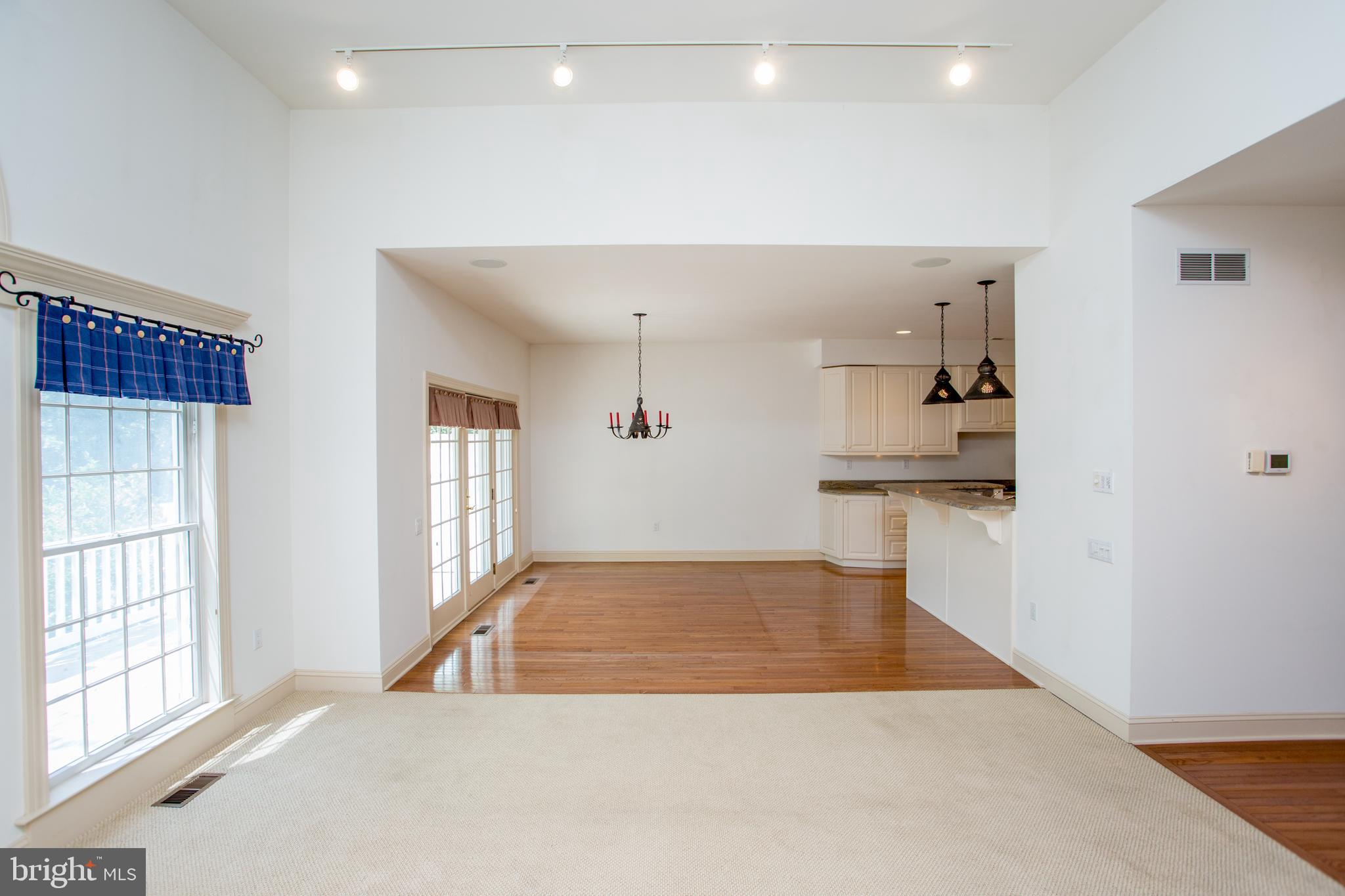 STONE RIDGE - Residential