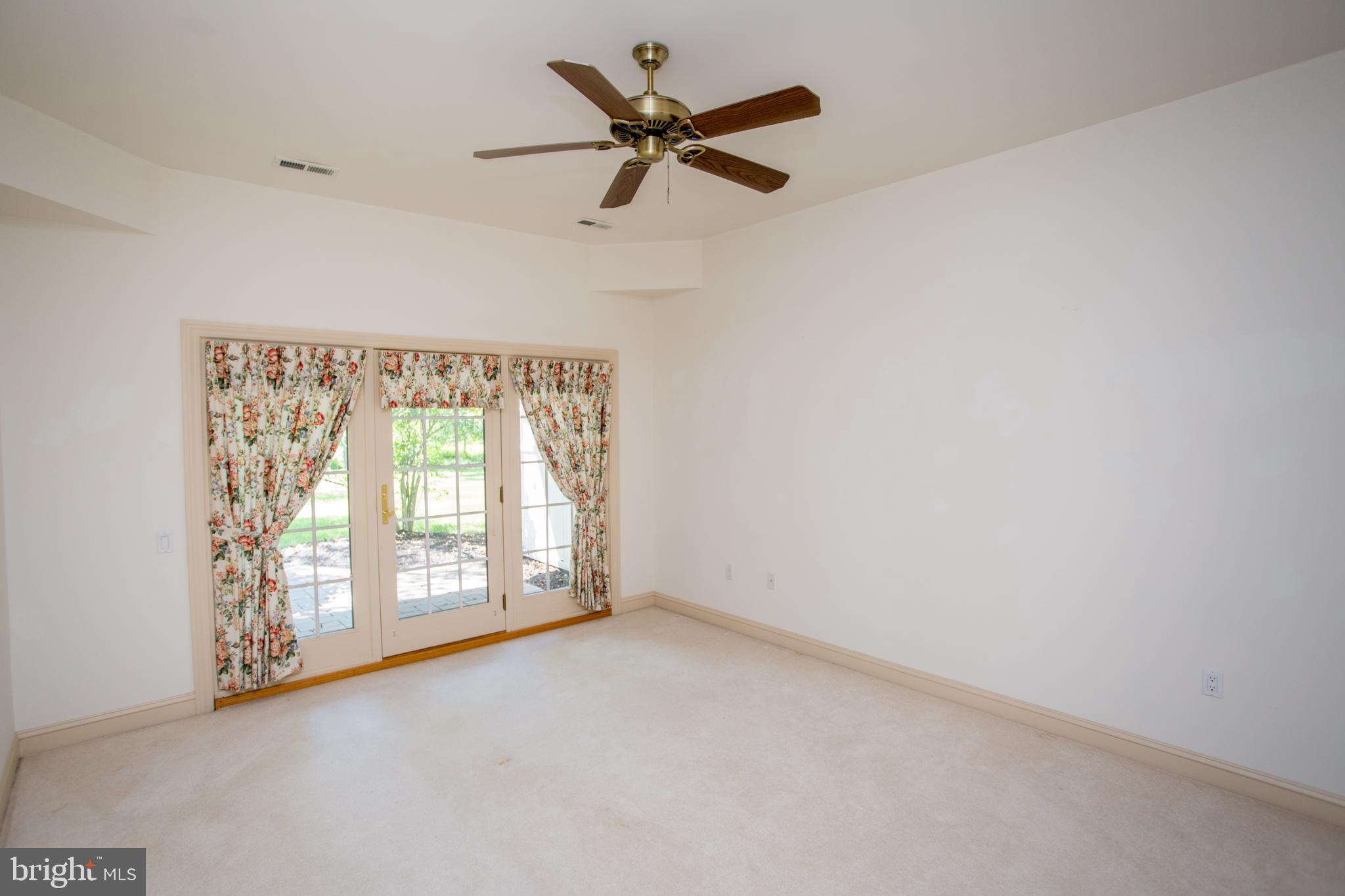 STONE RIDGE - Residential