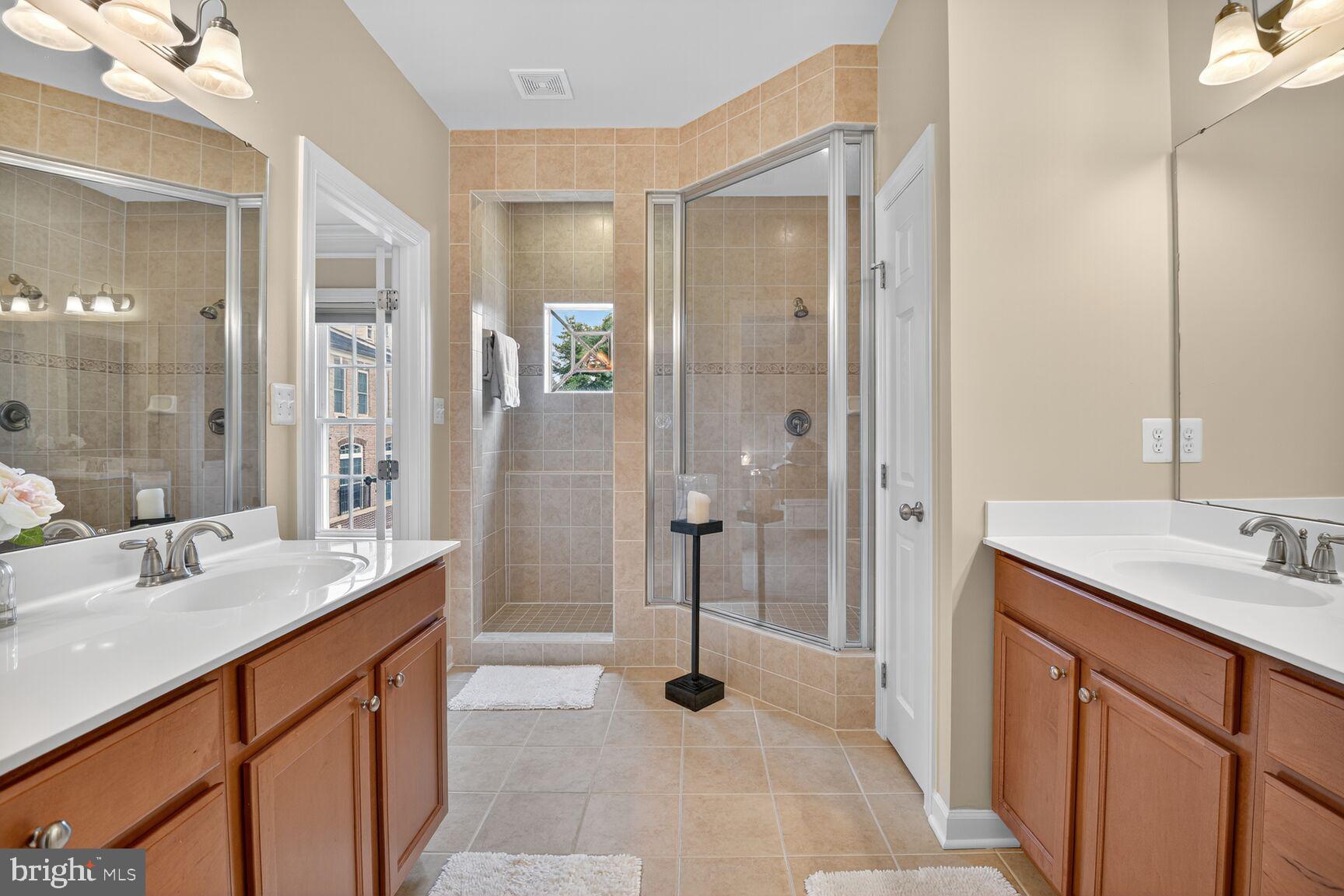 CROWN - Residential