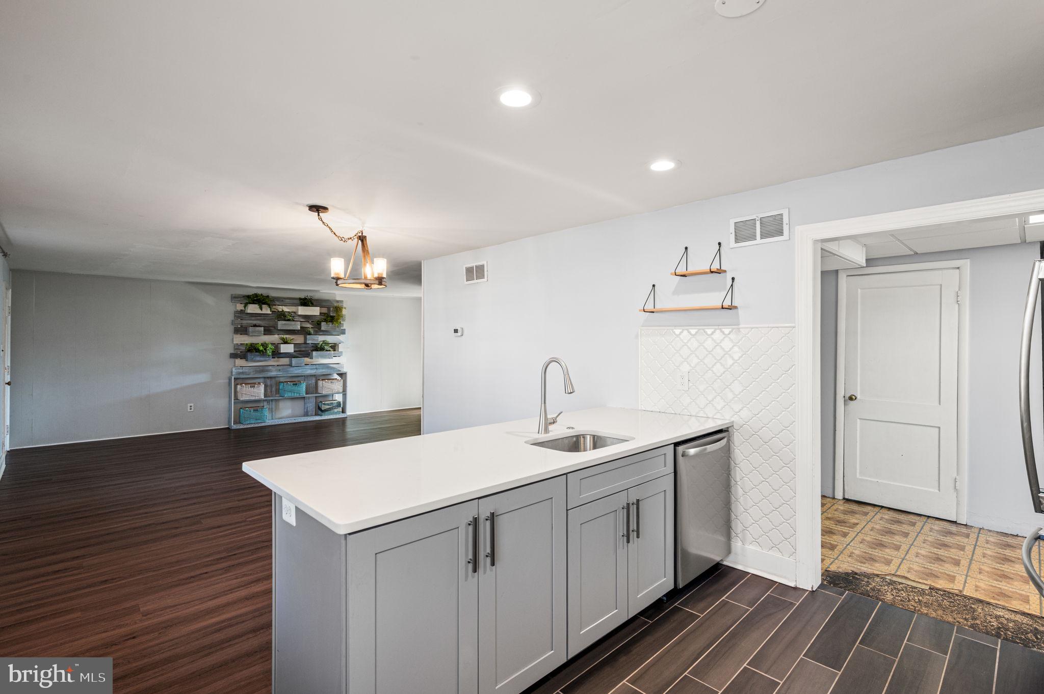 PLYMOUTH MEETING - Residential