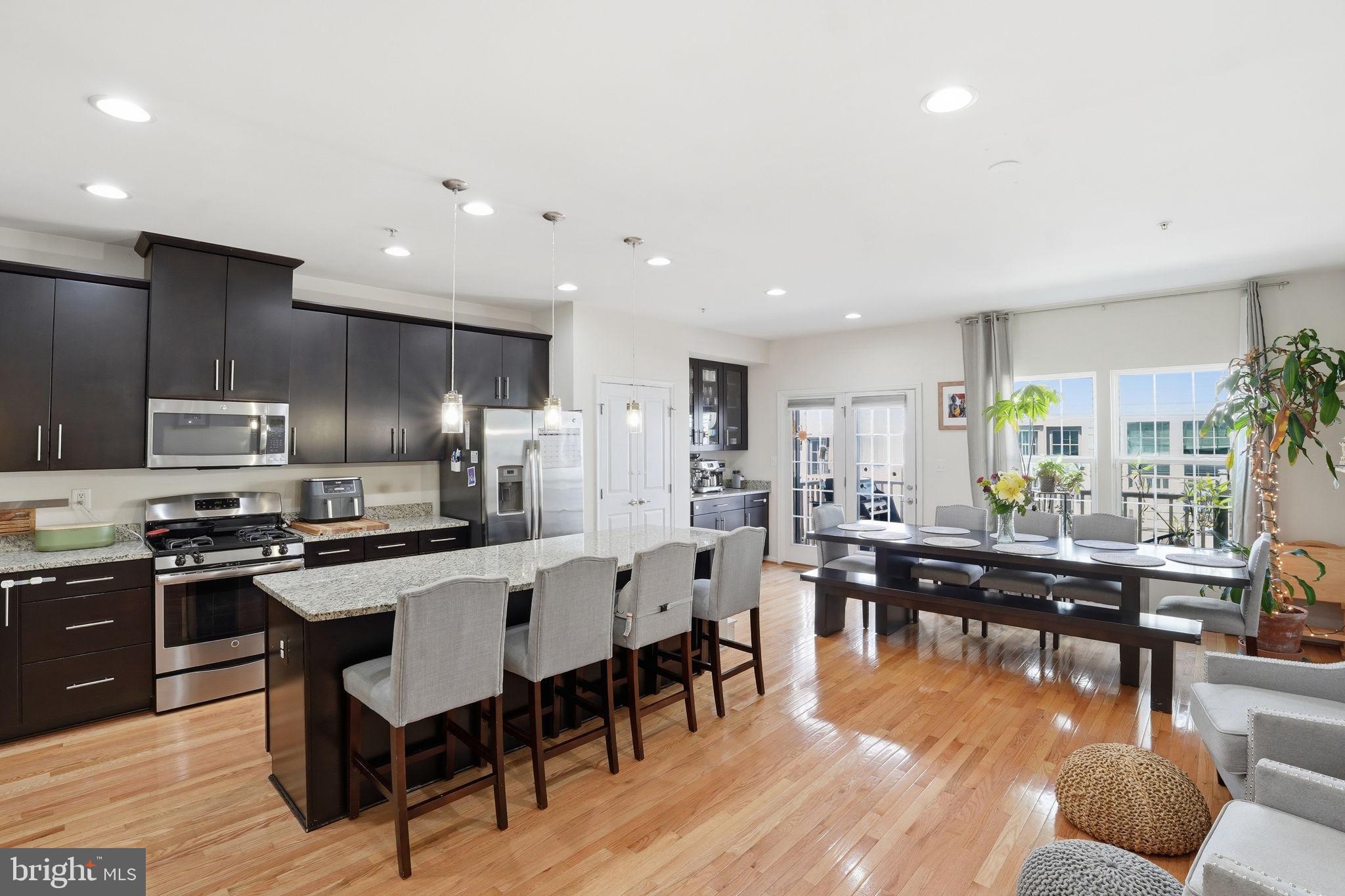 GREENBELT STATION - Residential
