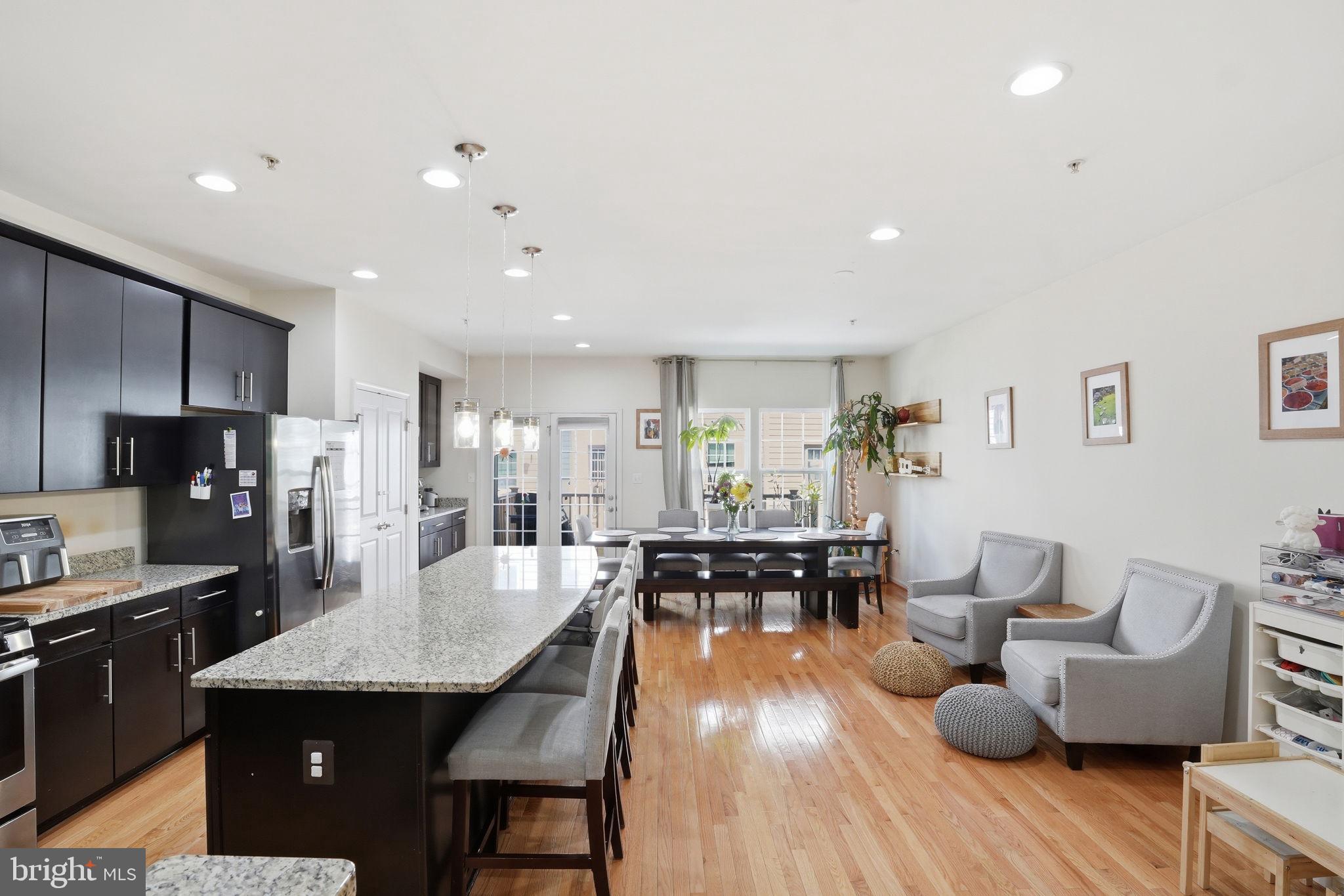 GREENBELT STATION - Residential