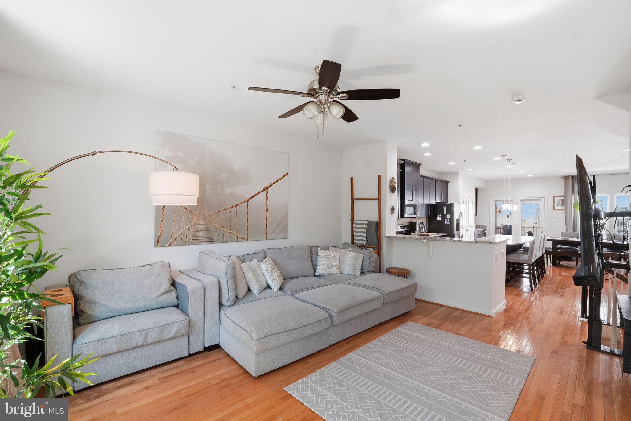 GREENBELT STATION - Residential